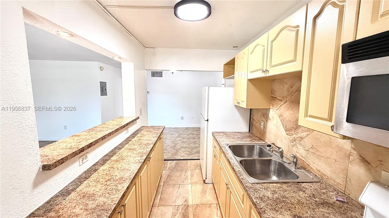 Ro-Mont South Condo J