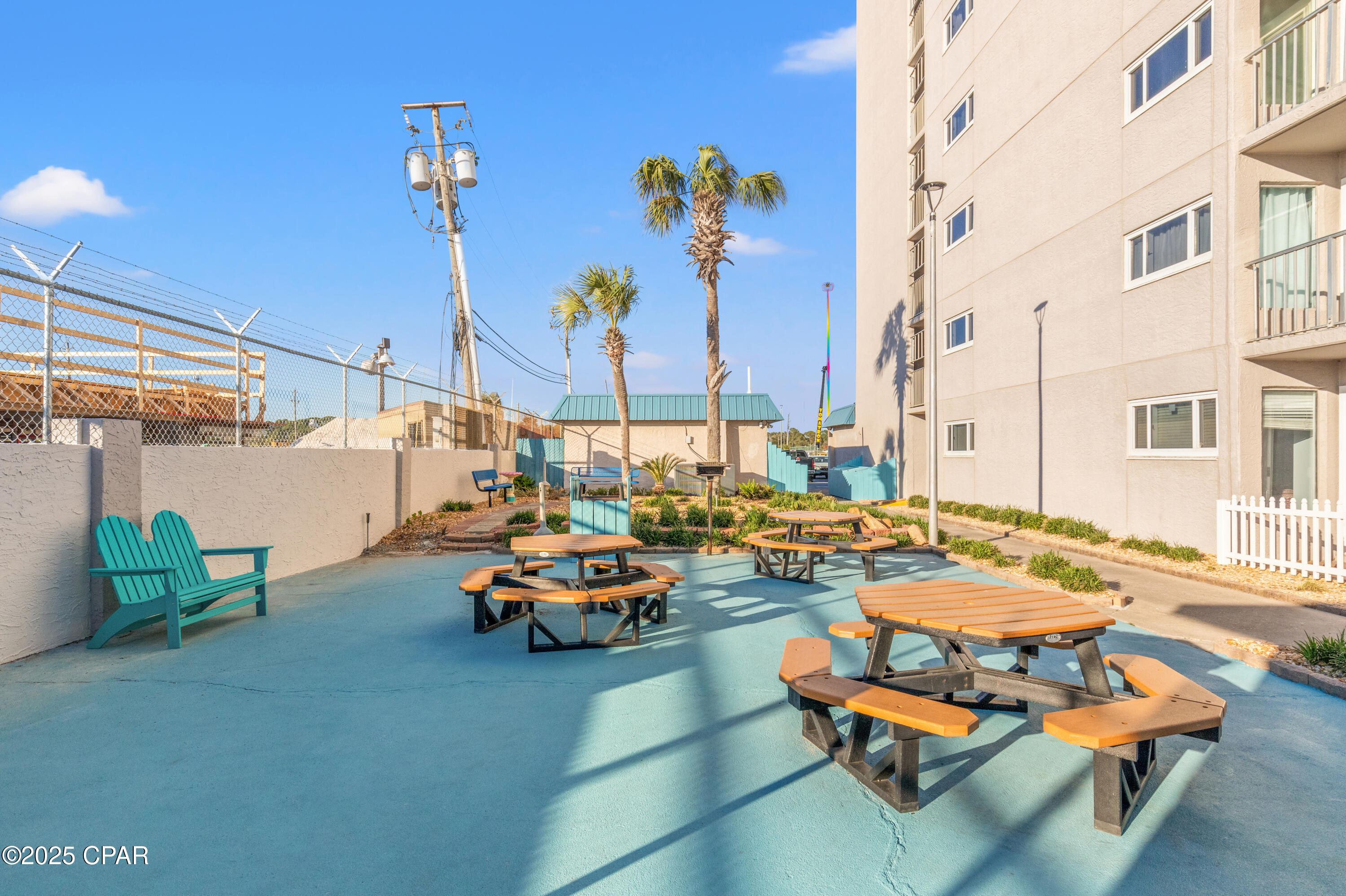 Image 30 For 8743 Thomas Drive 518