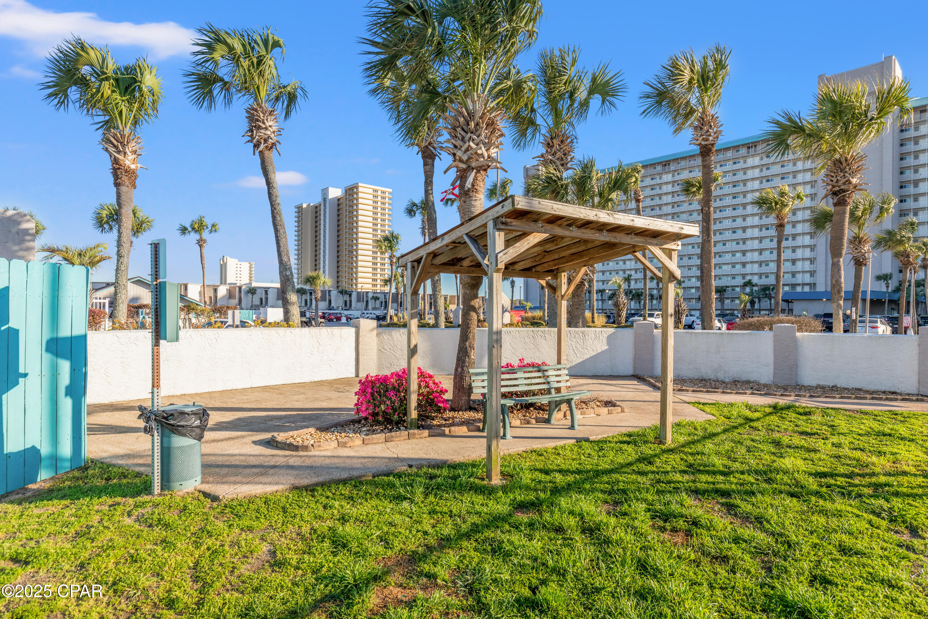 Image 34 For 8743 Thomas Drive 518