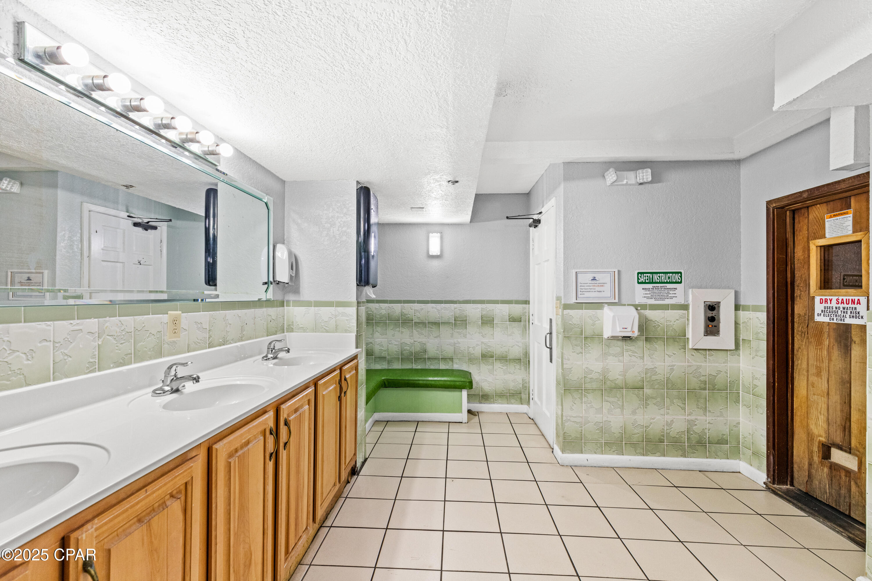 Image 38 For 8743 Thomas Drive 518