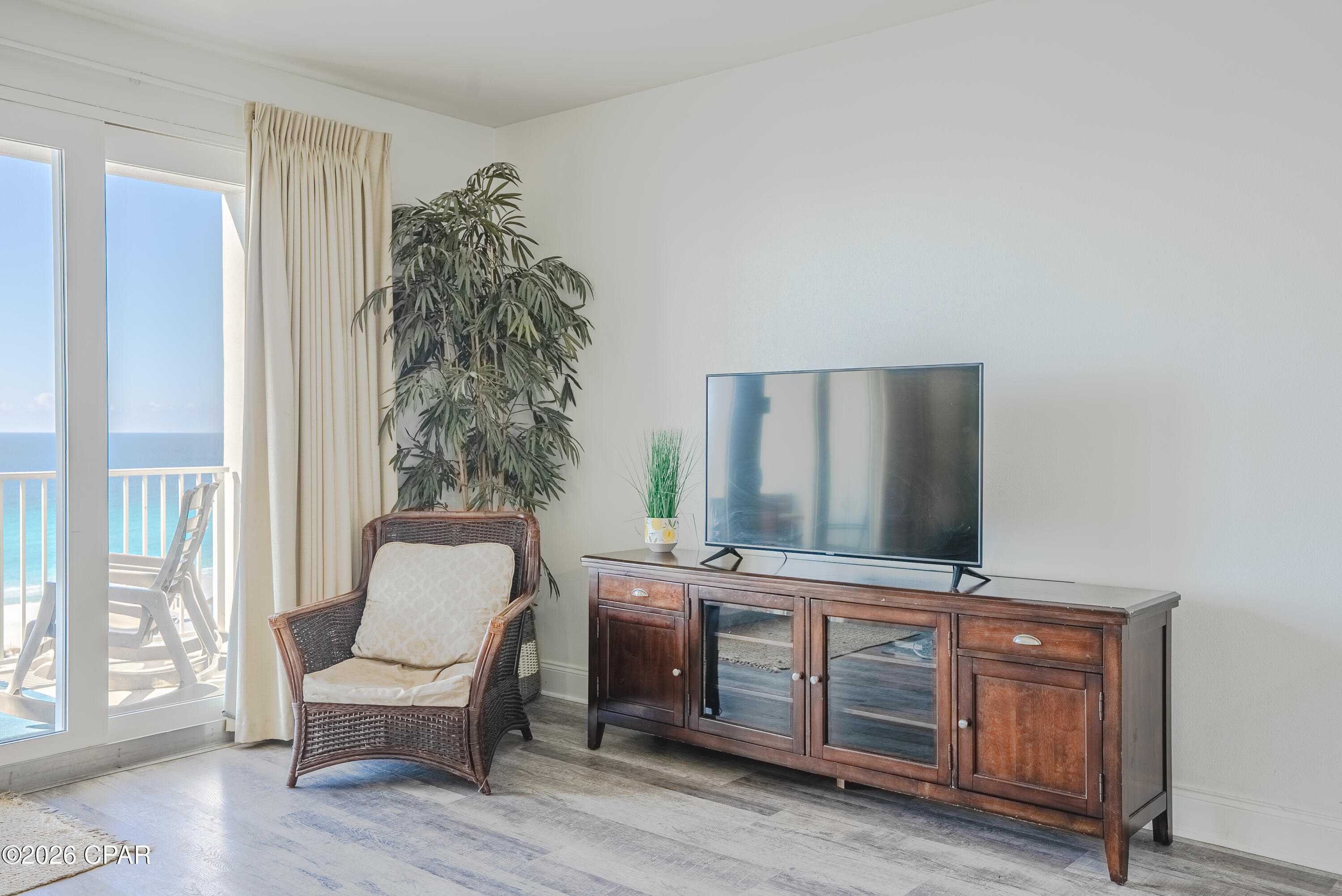 Image 11 For 9860 Thomas Drive 1116