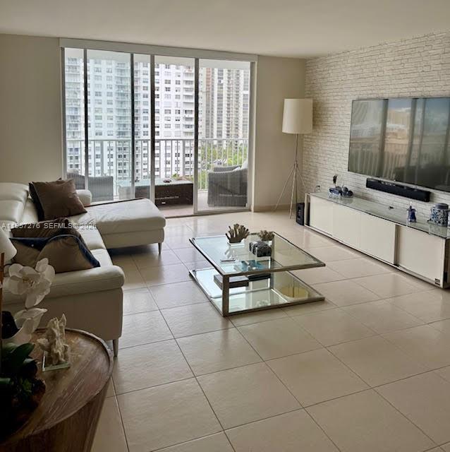 Admirals Port Condo West