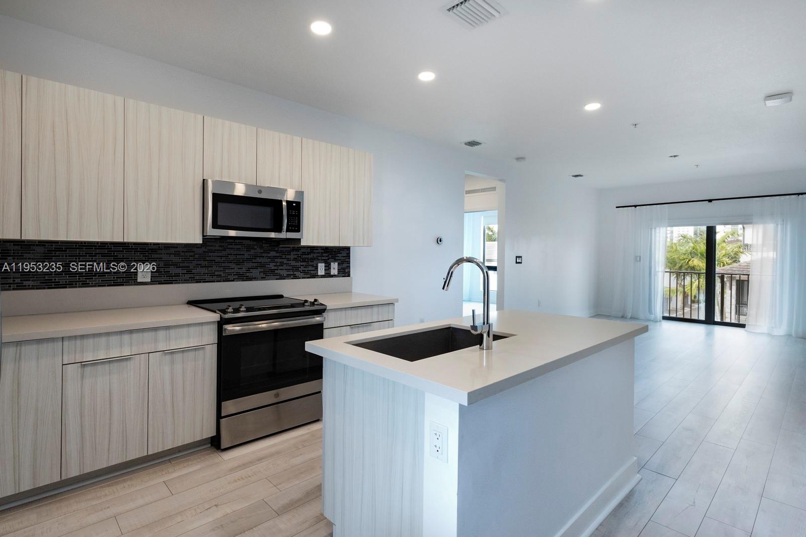 Urbana At The Residences