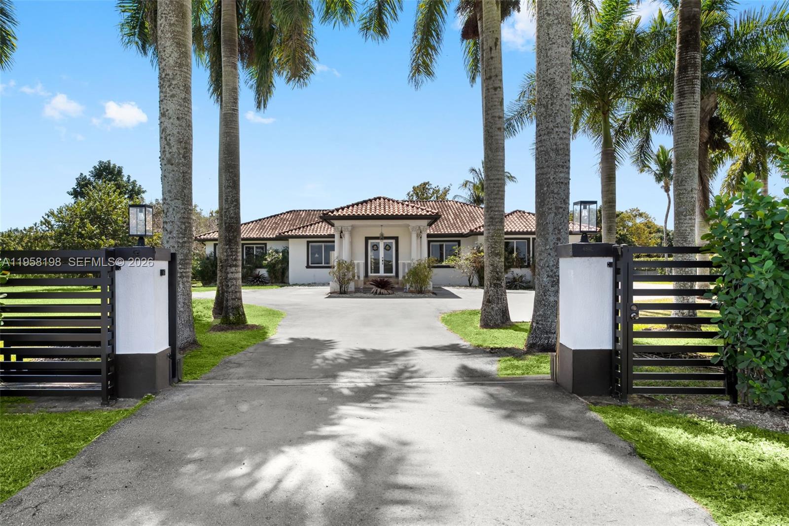 16800 190th St, Miami, Florida 33187