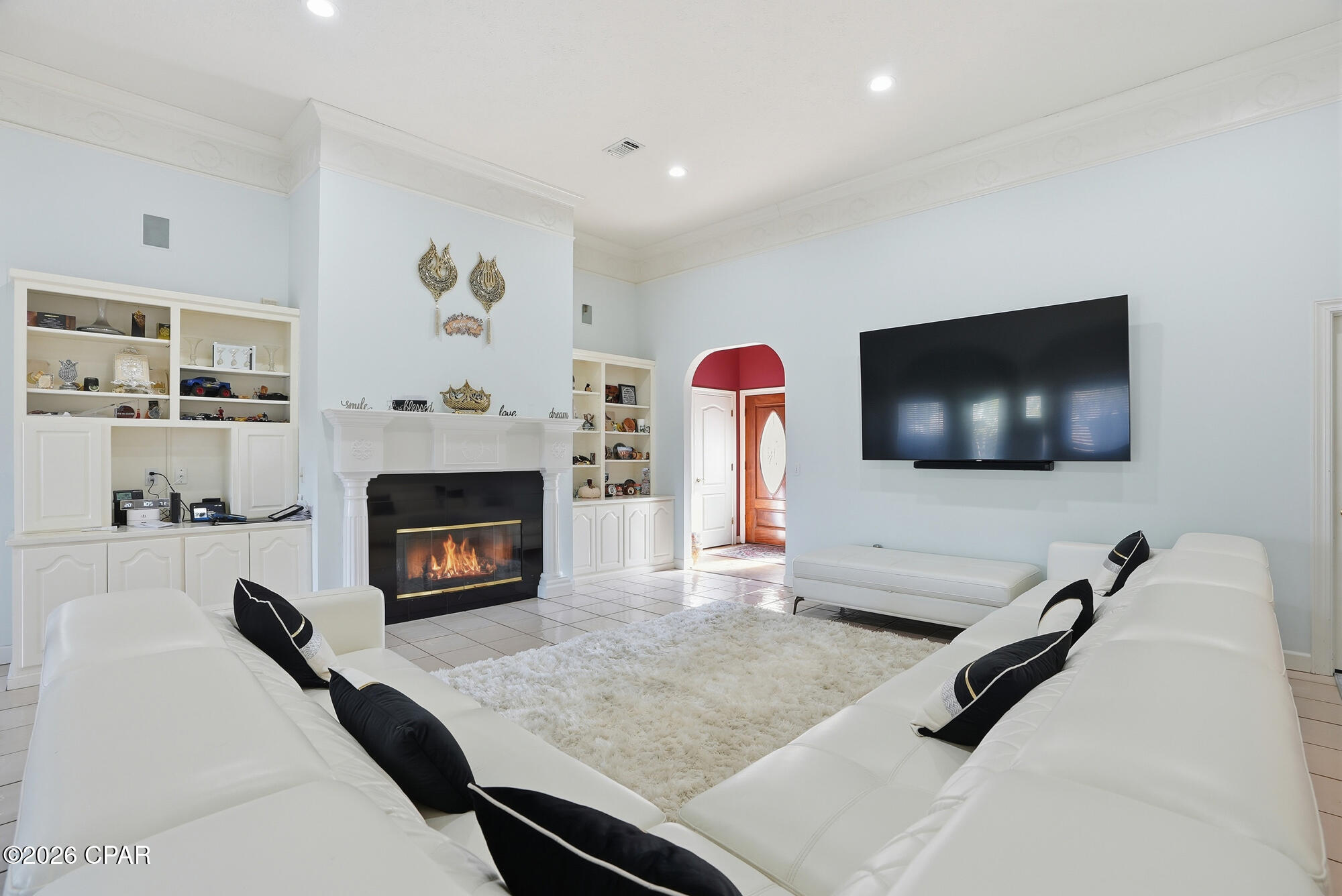 Image 10 For 2400 Bayview Avenue