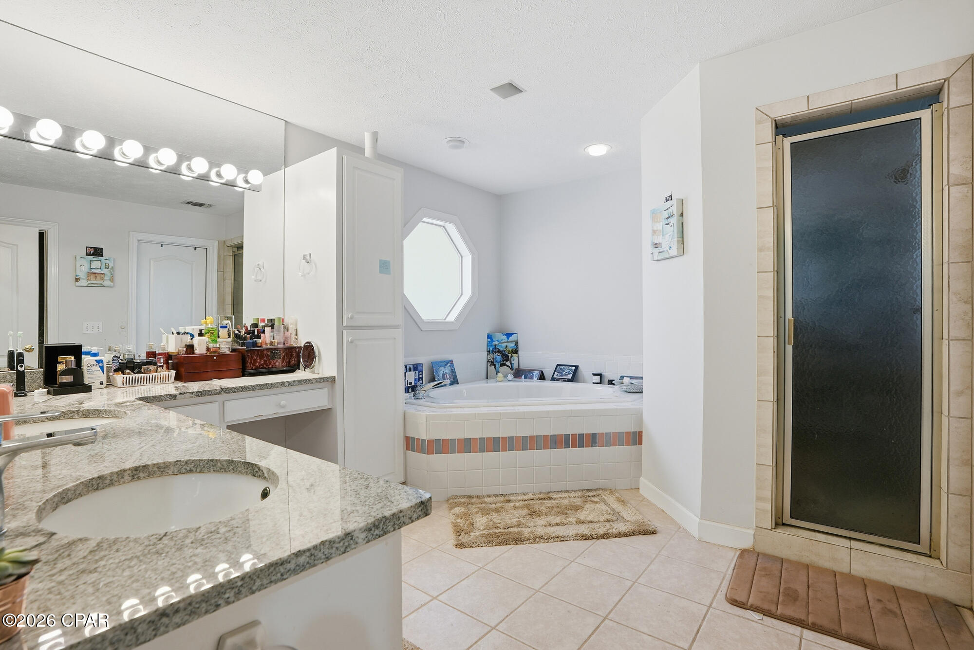 Image 29 For 2400 Bayview Avenue