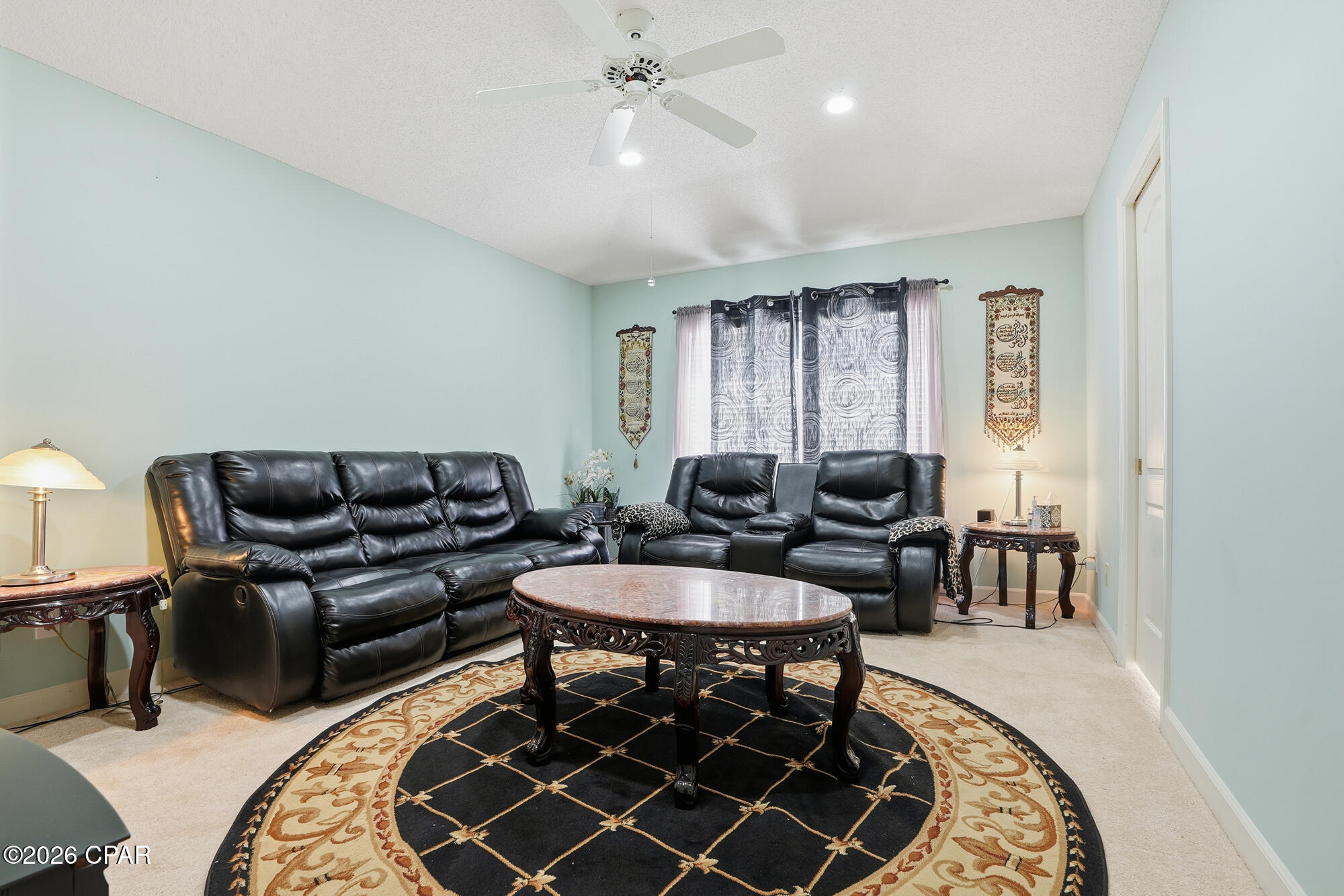 Image 31 For 2400 Bayview Avenue