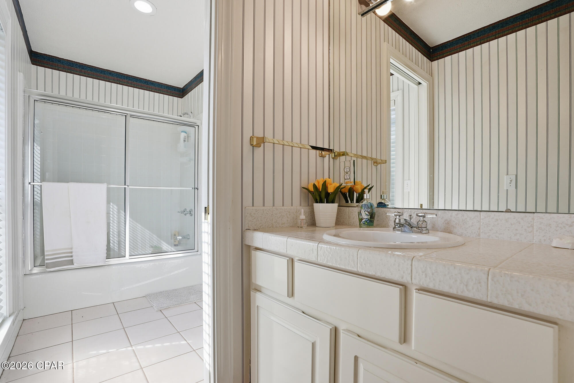 Image 33 For 2400 Bayview Avenue