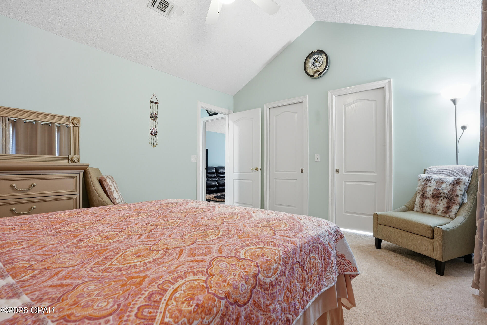 Image 35 For 2400 Bayview Avenue