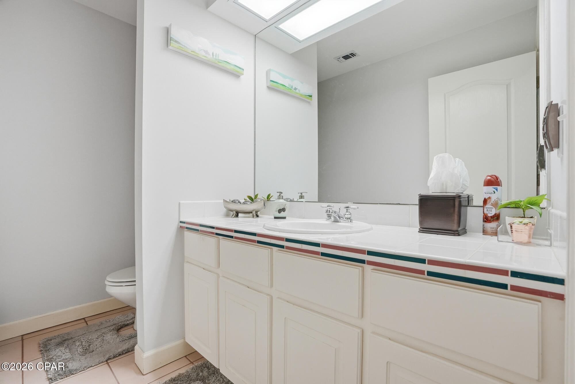 Image 37 For 2400 Bayview Avenue