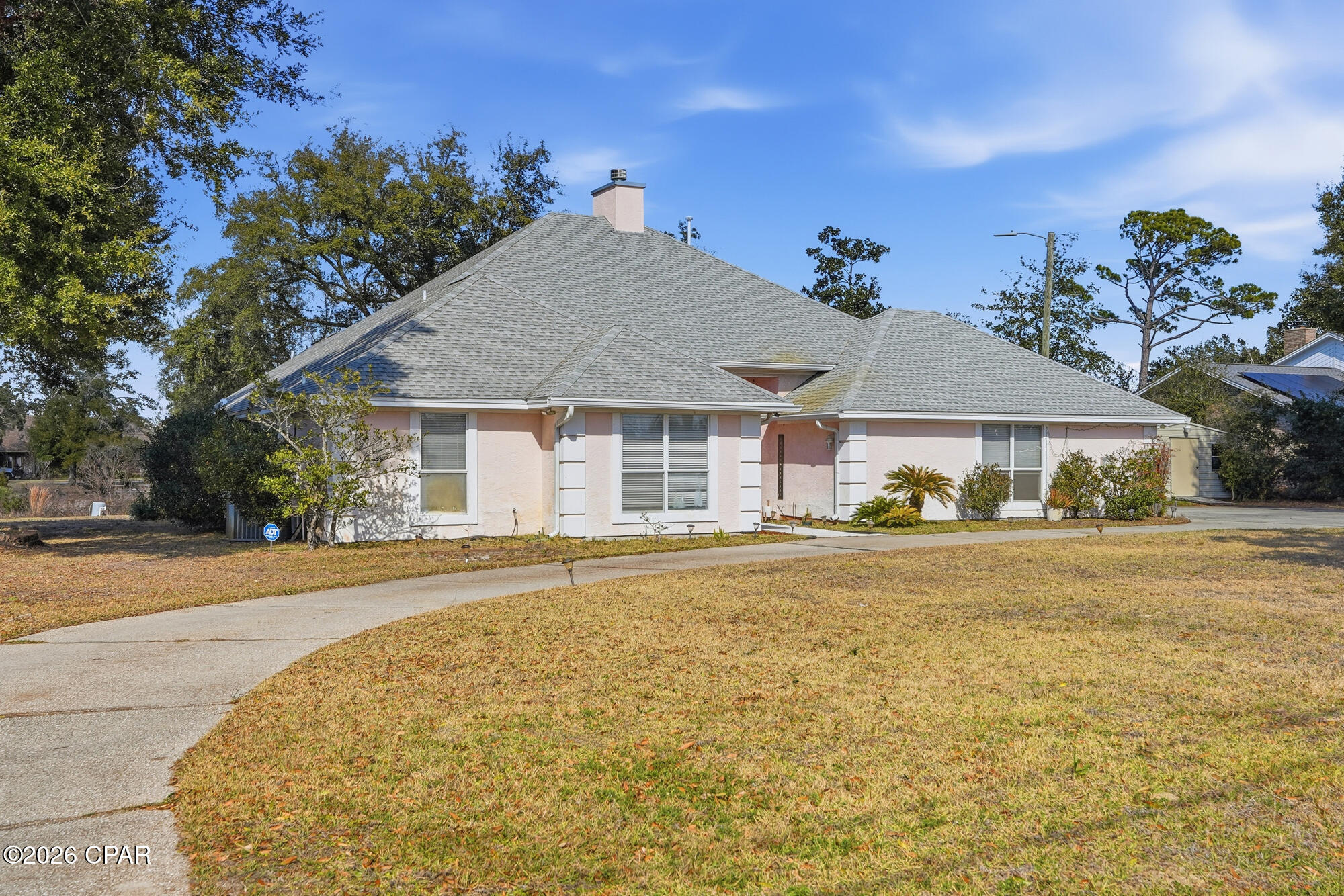 Image 4 For 2400 Bayview Avenue