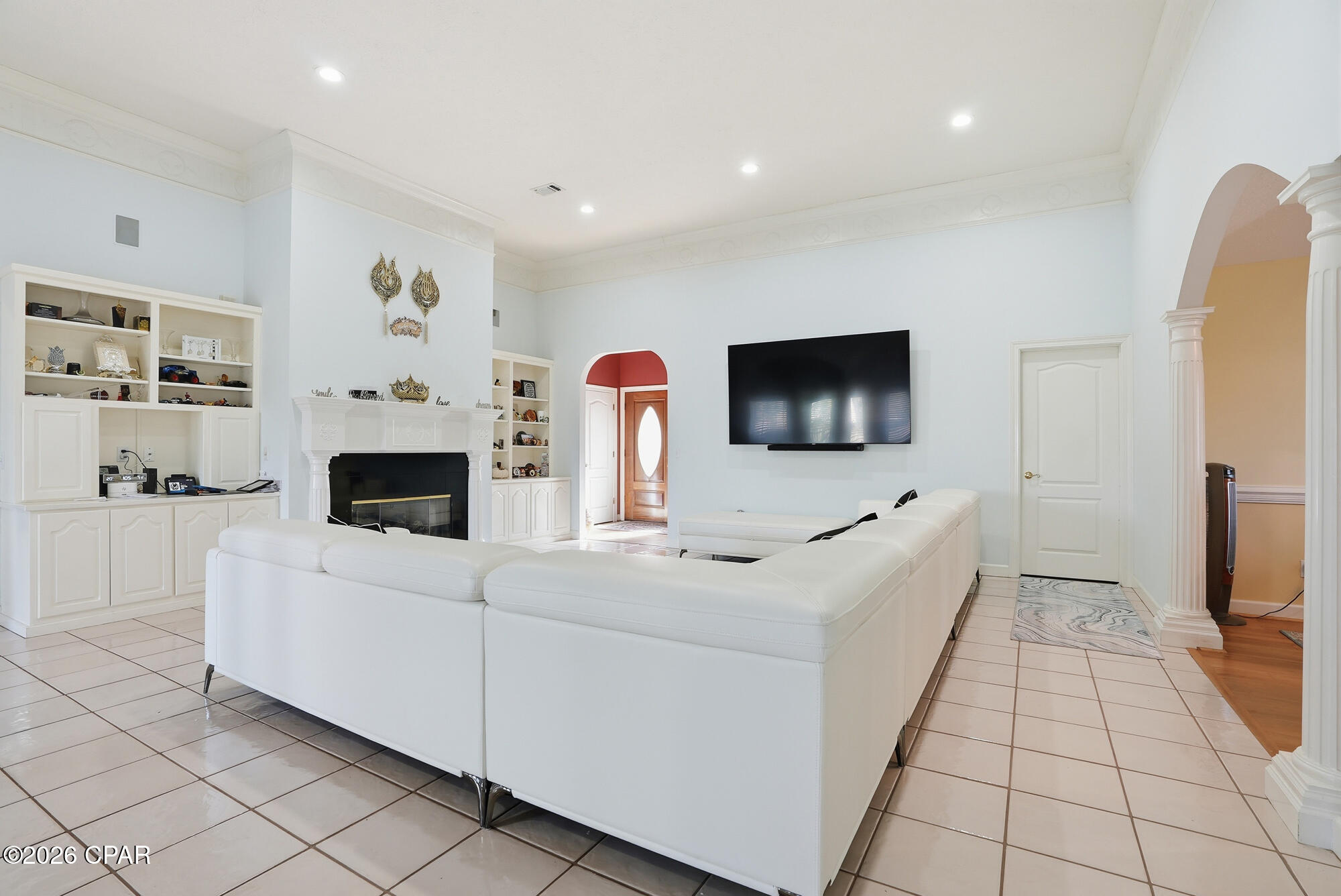 Image 9 For 2400 Bayview Avenue