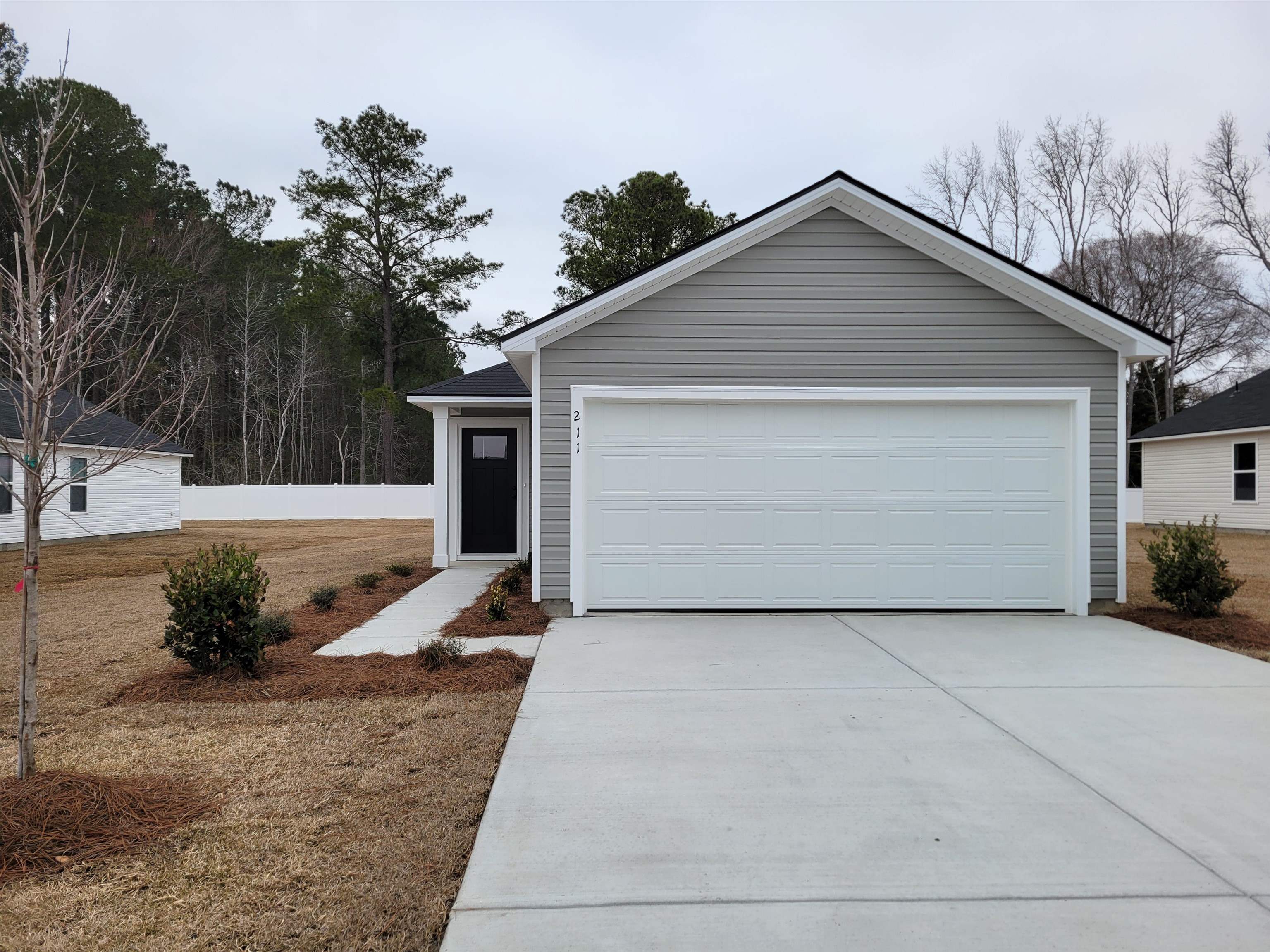 211 Birchwood Dr. Longs, SC 29568