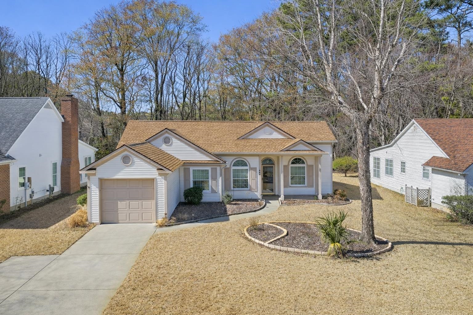 667 Bluebird Ln. Murrells Inlet, SC 29576