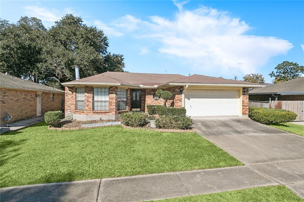 Homes for sale in Gretna, LA | 444 Sugarpine Dr, Gretna, LA 70056 | MLS# 2539915