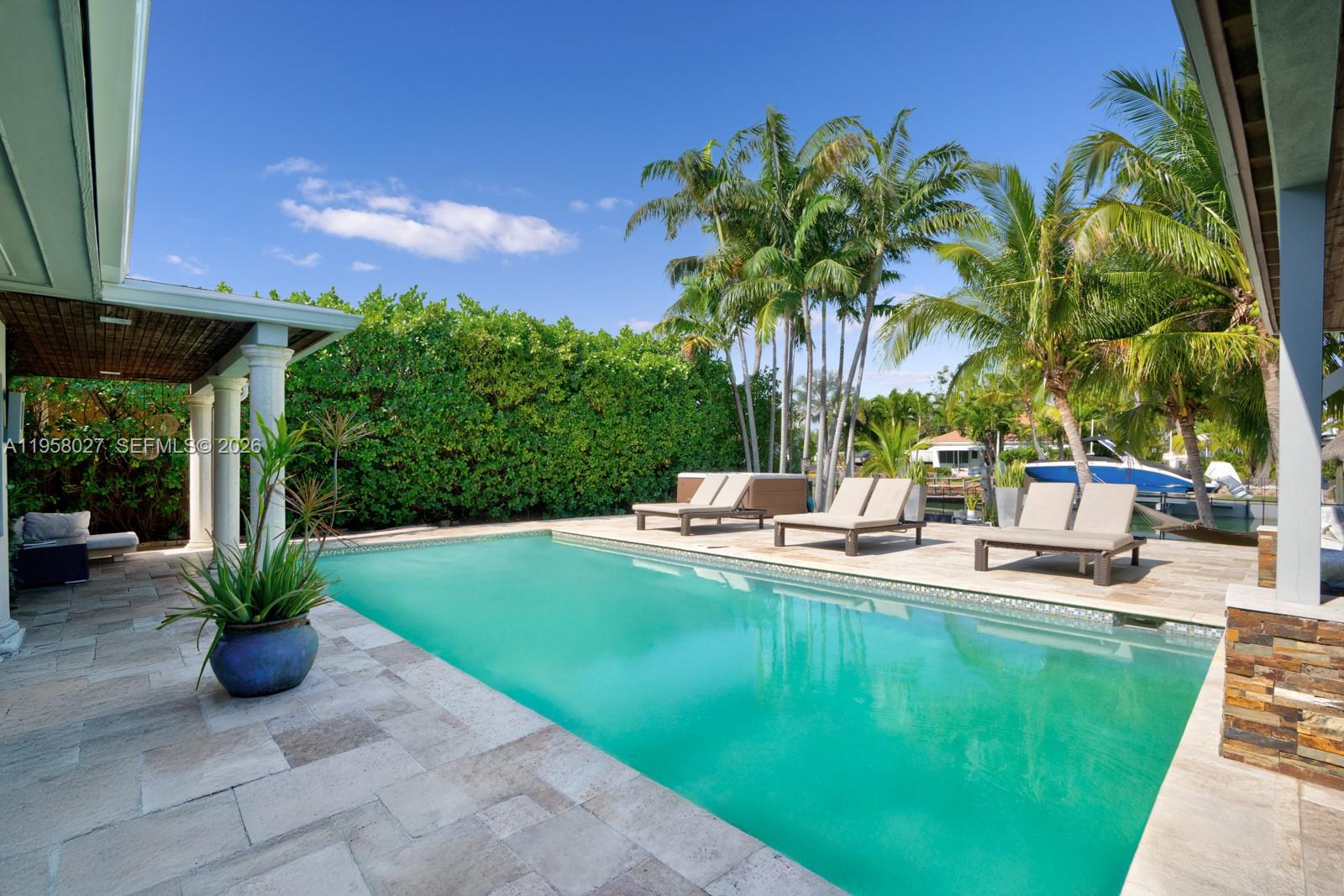 7910 Hawthorne Ave, Miami Beach, Florida 33141