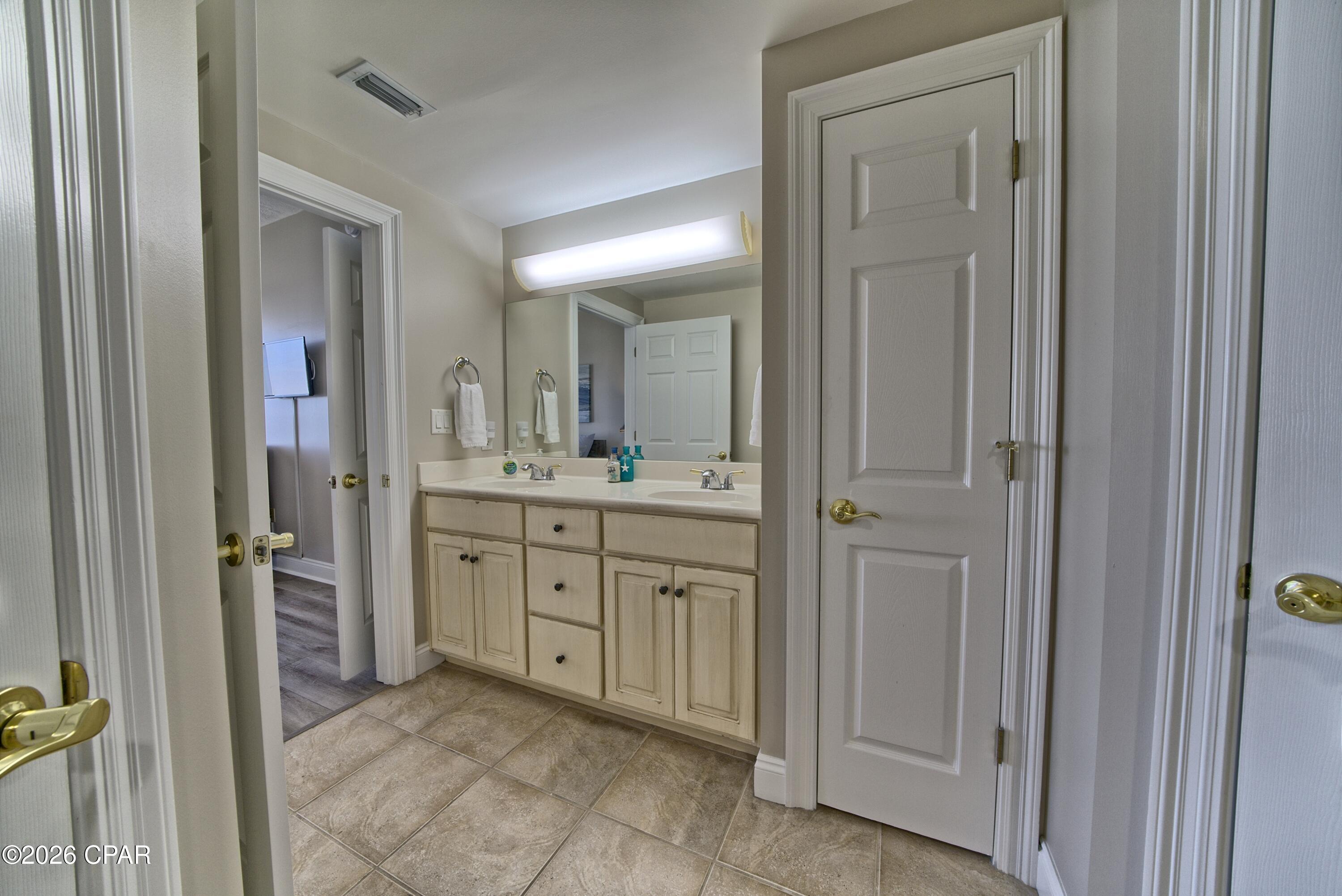 Image 21 For 8715 Surf Drive 1702b