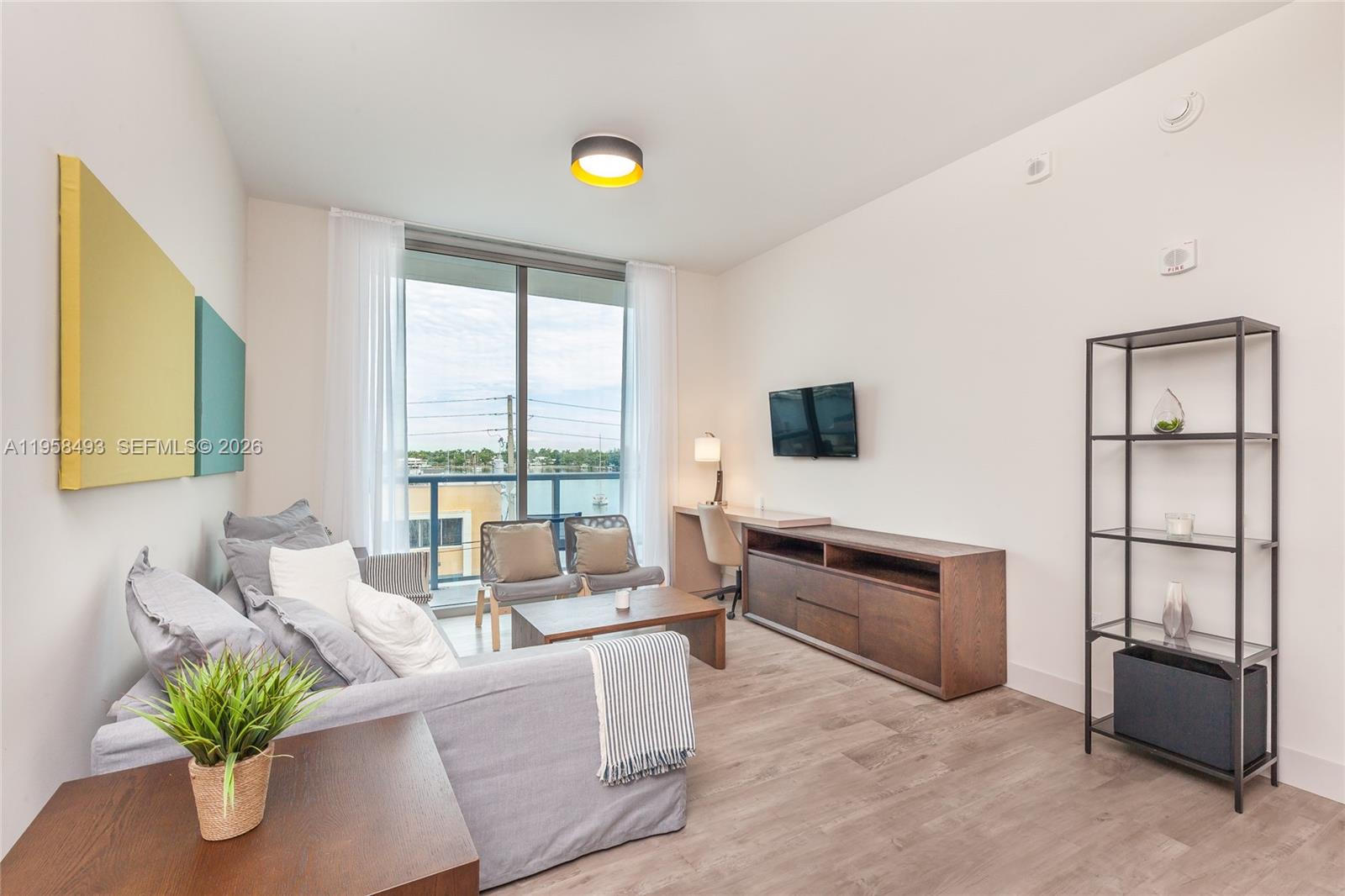 Costa Hollywood Condo