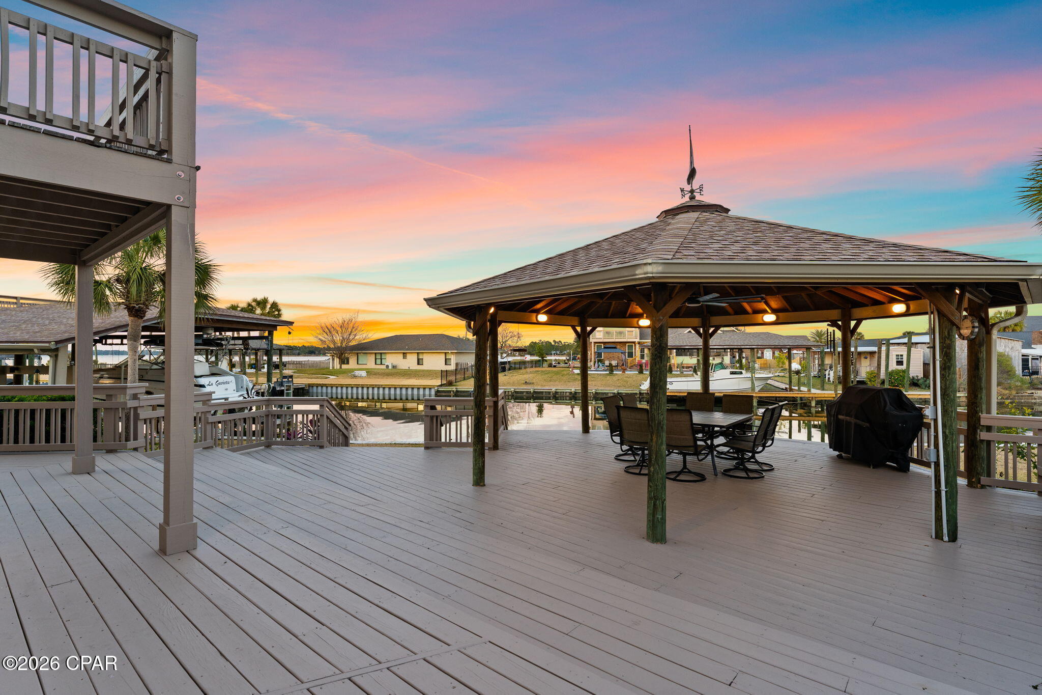 Listing photo id 11 for 1004 Sunset Lane