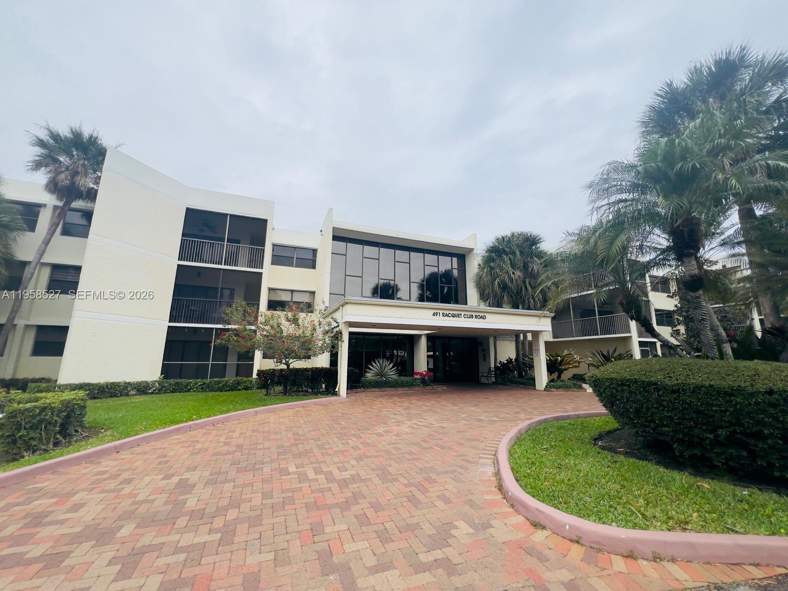 Homes for sale in Weston, FL | 491 Racquet Club Rd #211, Weston, FL 33326 | MLS# A11958527