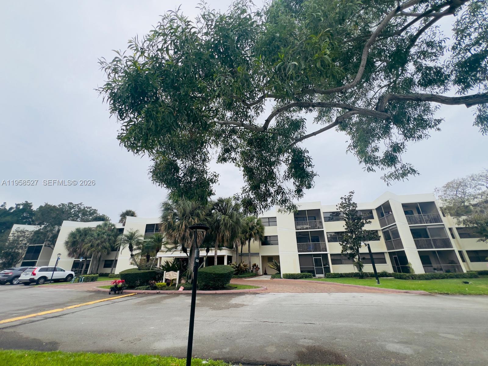 Homes for sale in Weston, FL | 491 Racquet Club Rd #211, Weston, FL 33326 | MLS# A11958527