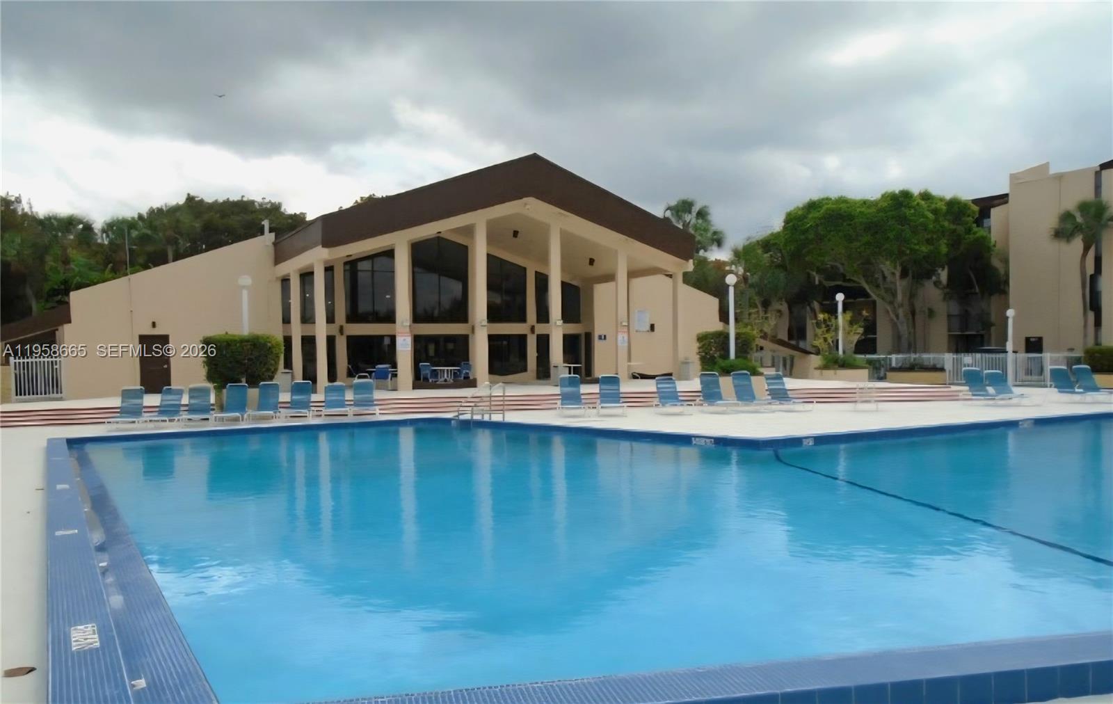Promenade At Kendale Lake
