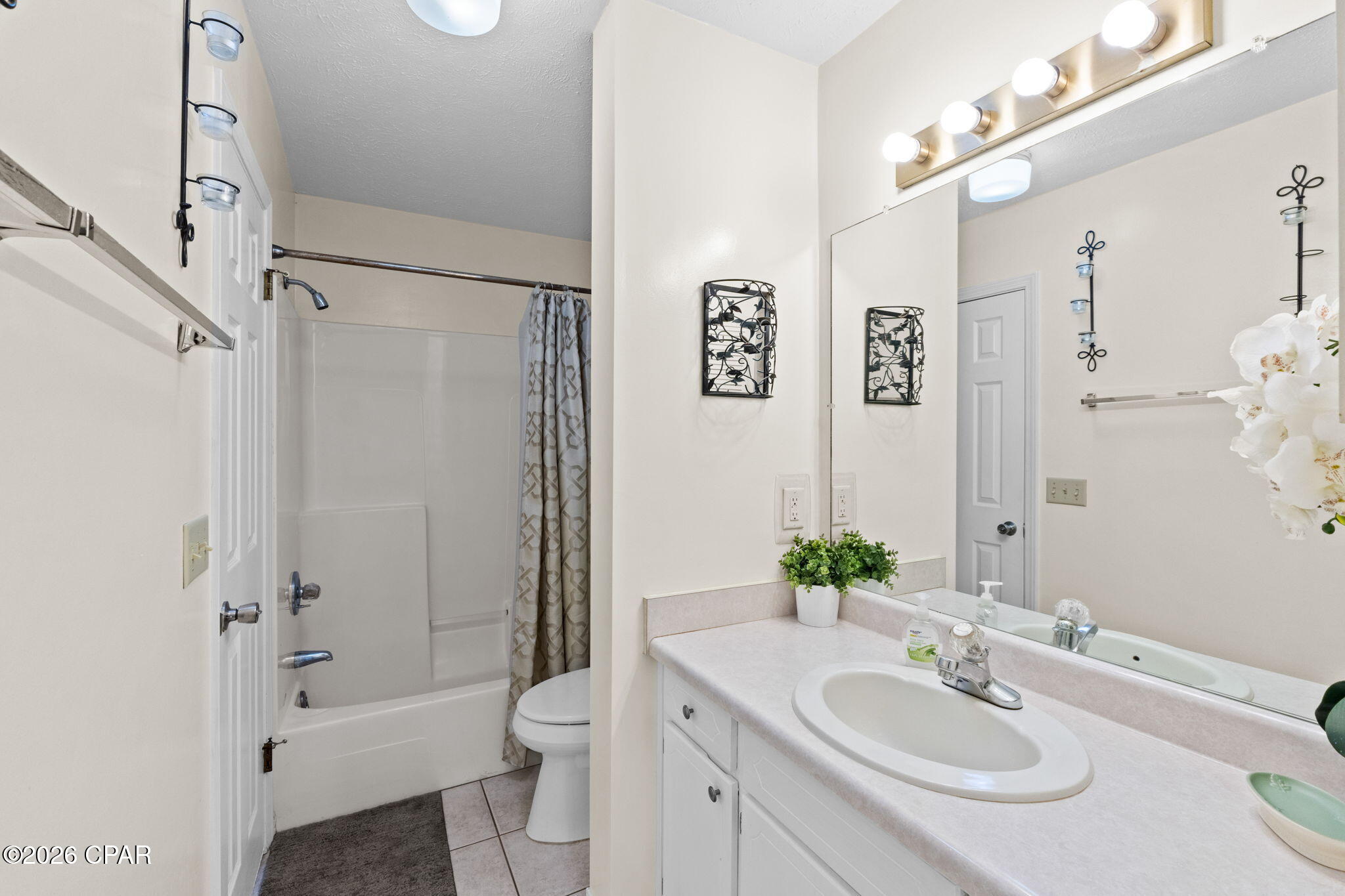 Image 37 For 102 White Sandy Drive