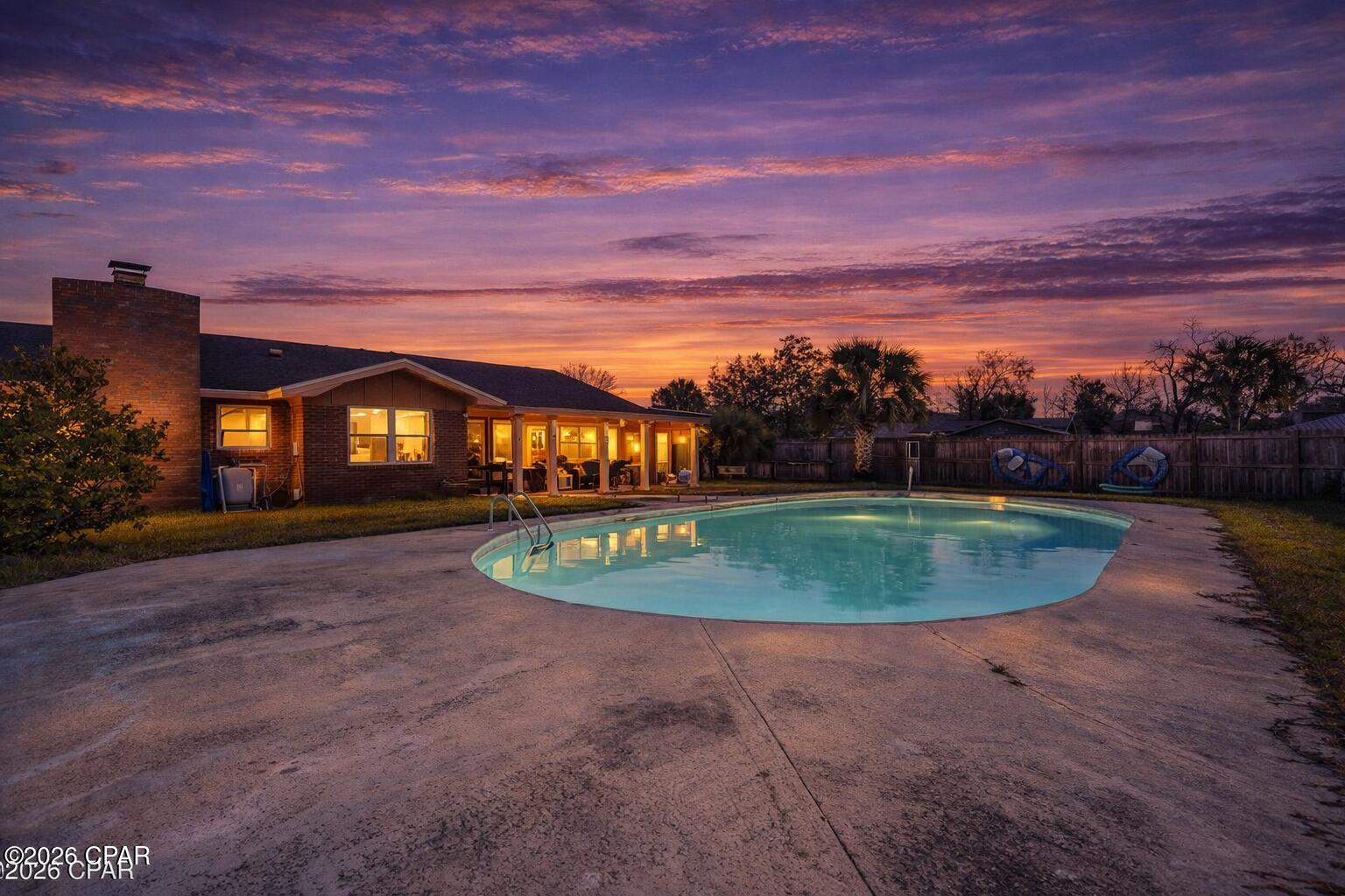 Image 2 For 301 Floyd Drive