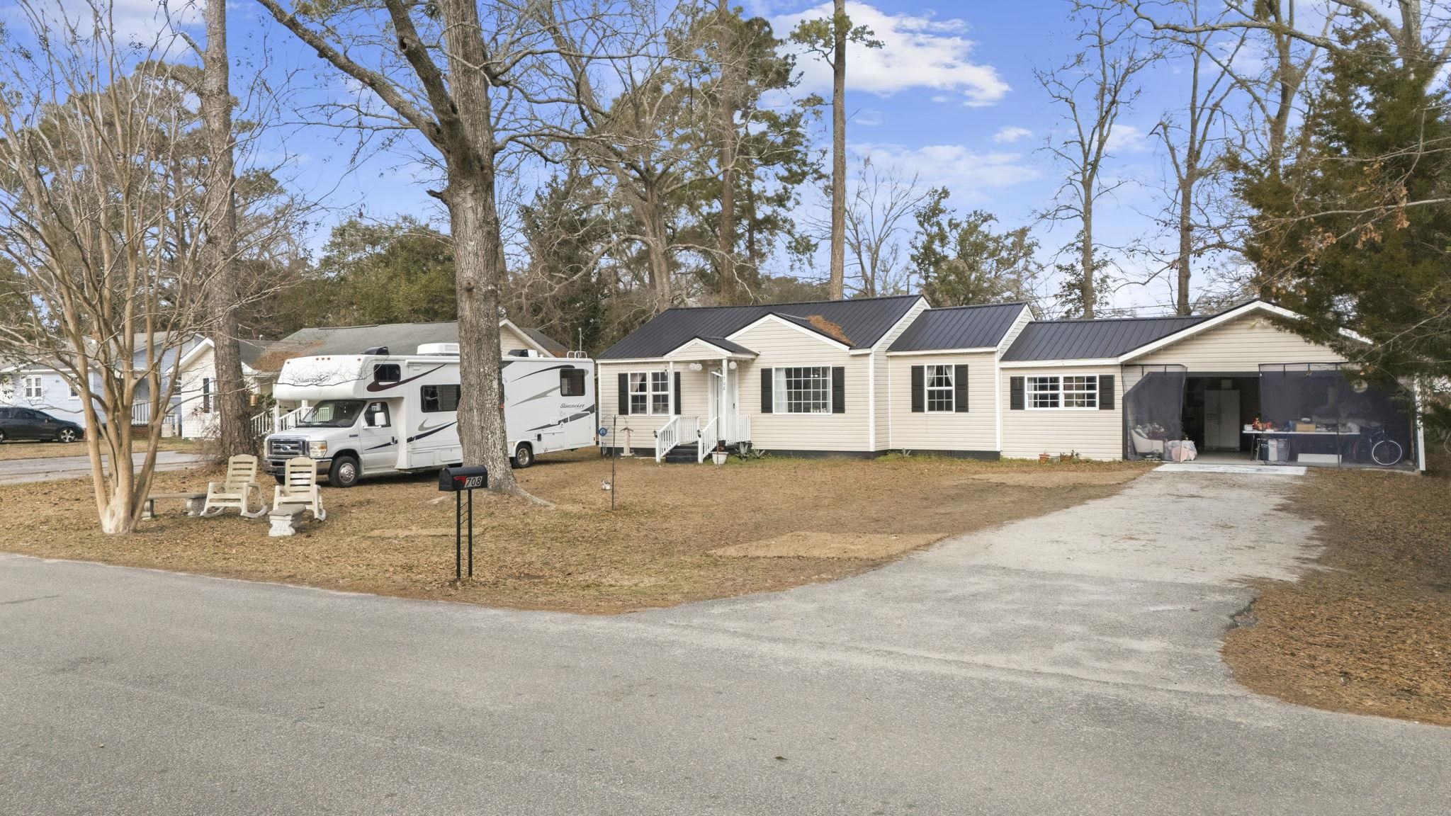 708 15th Ave. Conway, SC 29526