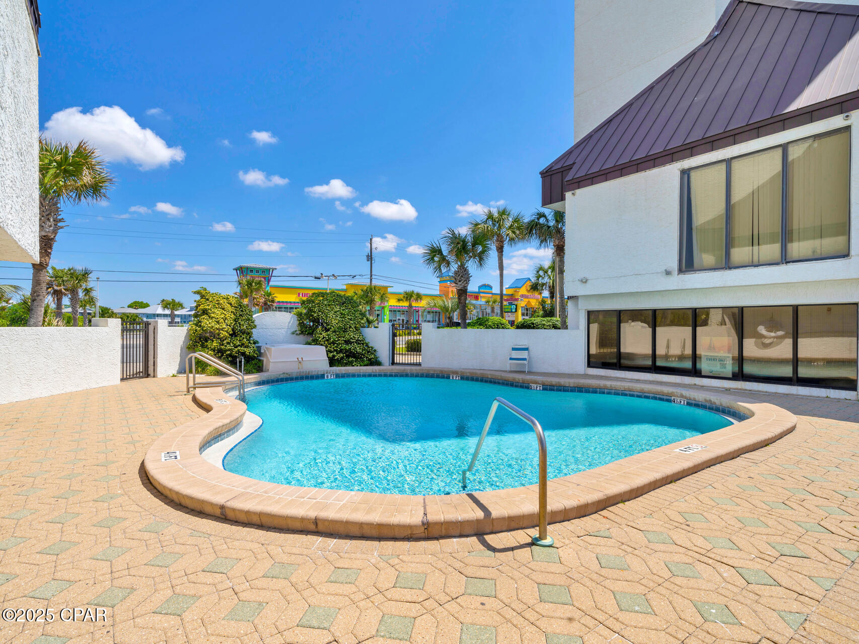 Image 30 For 17351 Front Beach Road W404