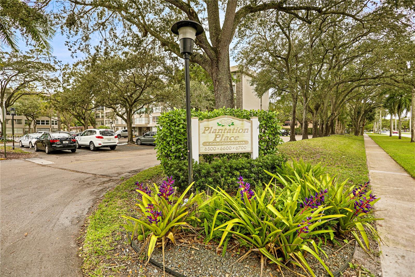 Plantation Place Condo