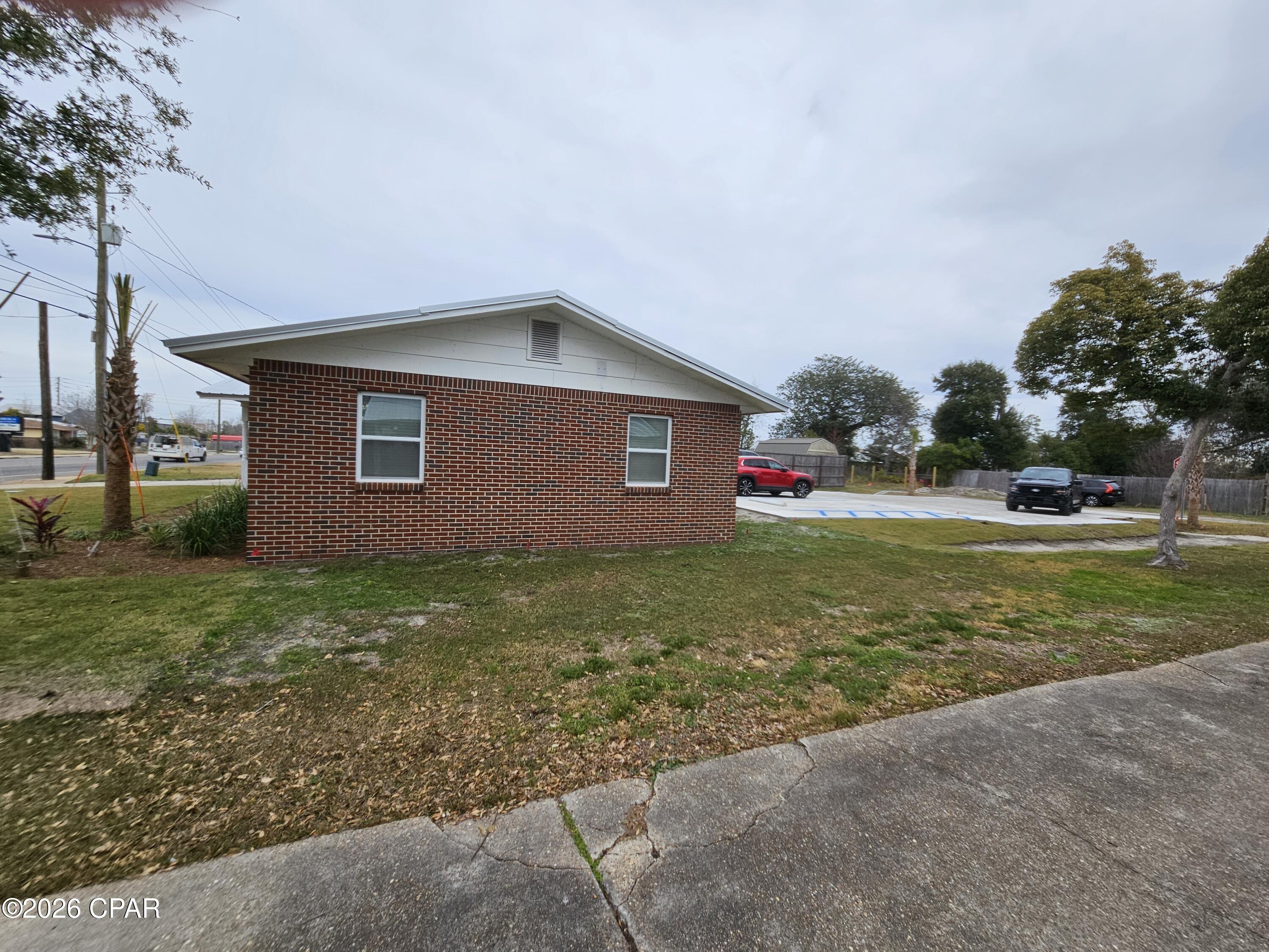 Image 3 For 1220 Jenks Avenue