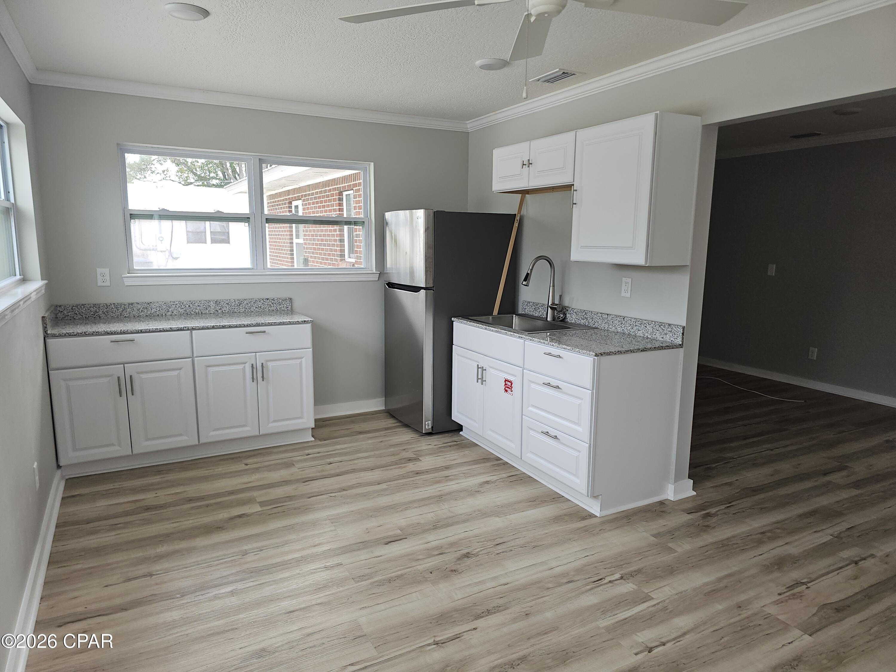 Image 4 For 1220 Jenks Avenue