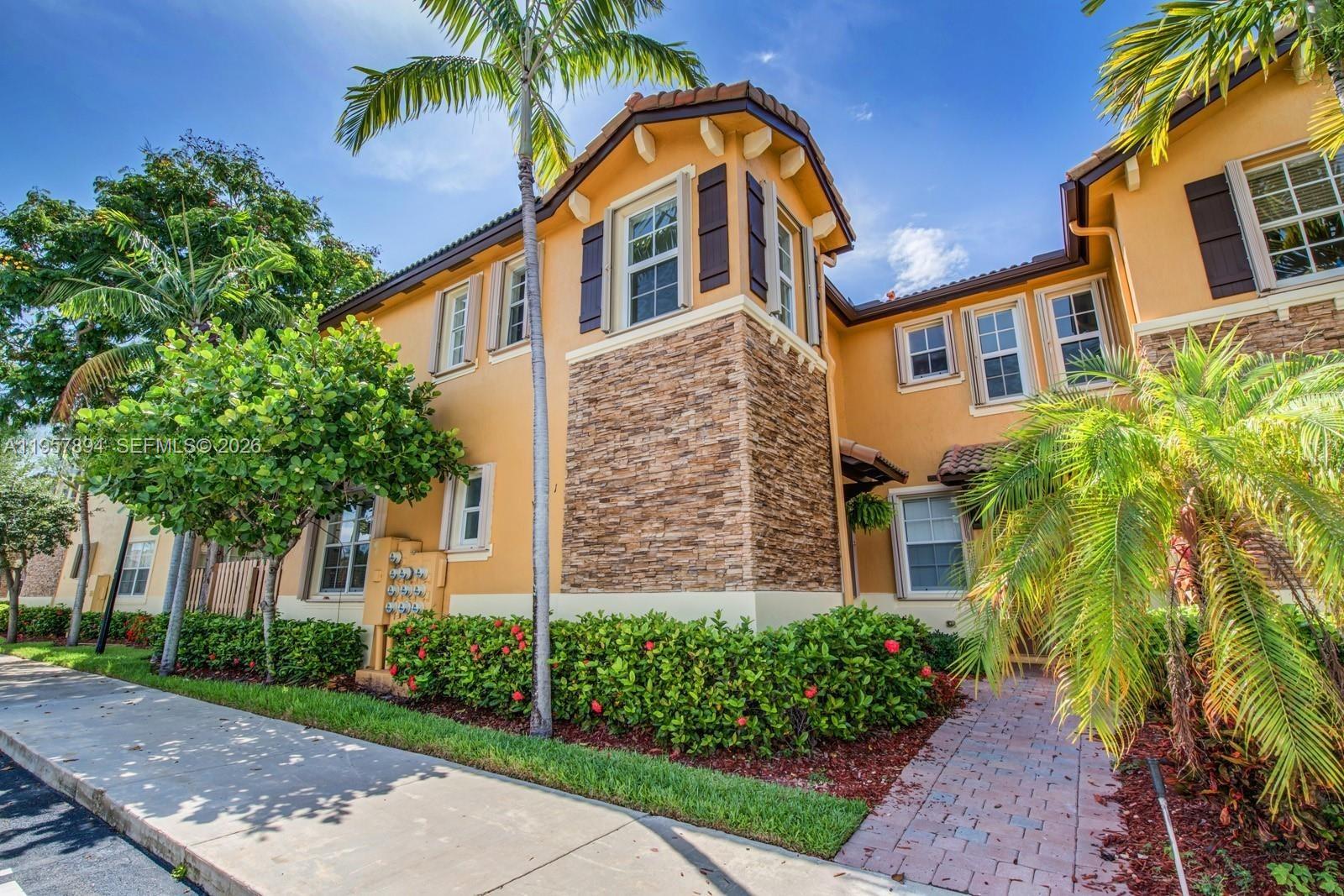 Stunning 3-bedroom, 2.5-bathroom lakefront townhouse in the highly desirable Isles of Bay Shore community.Featuring a fully remodeled kitchen and spacious lay out fo comfortable living and functionality, this home isperfect for families. Enjoy a fenced backyard with a patio, offering serene lakefront views that provide a peacefulretreat.Enjoy the perks of living in this well-maintained community with access to top-notch amenities.