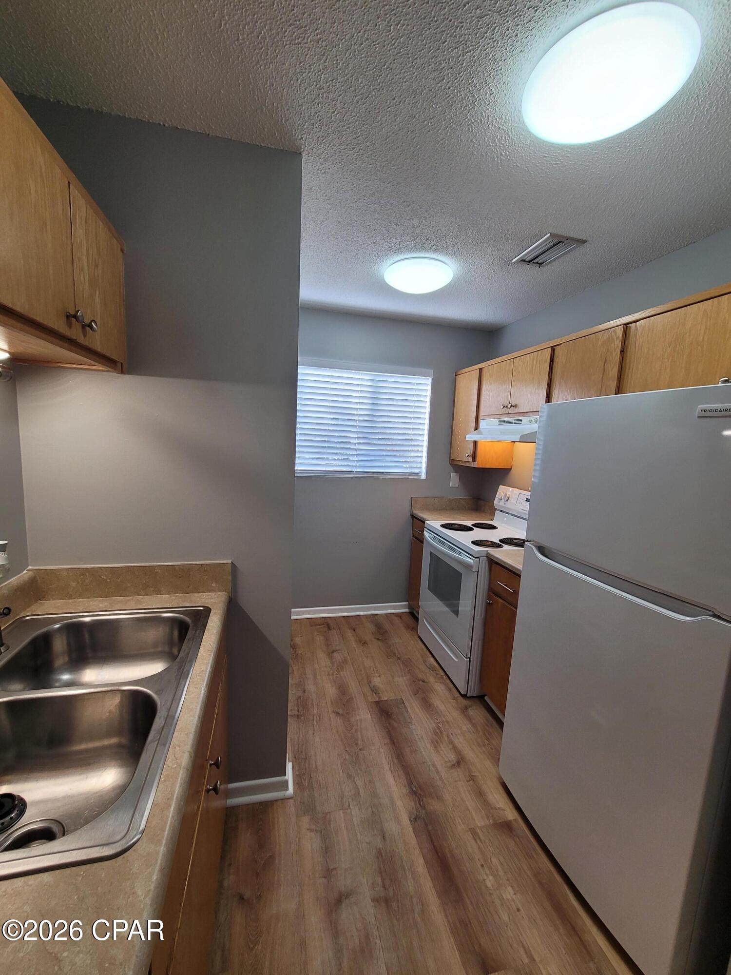 Image 10 For 1202 Drake Avenue B