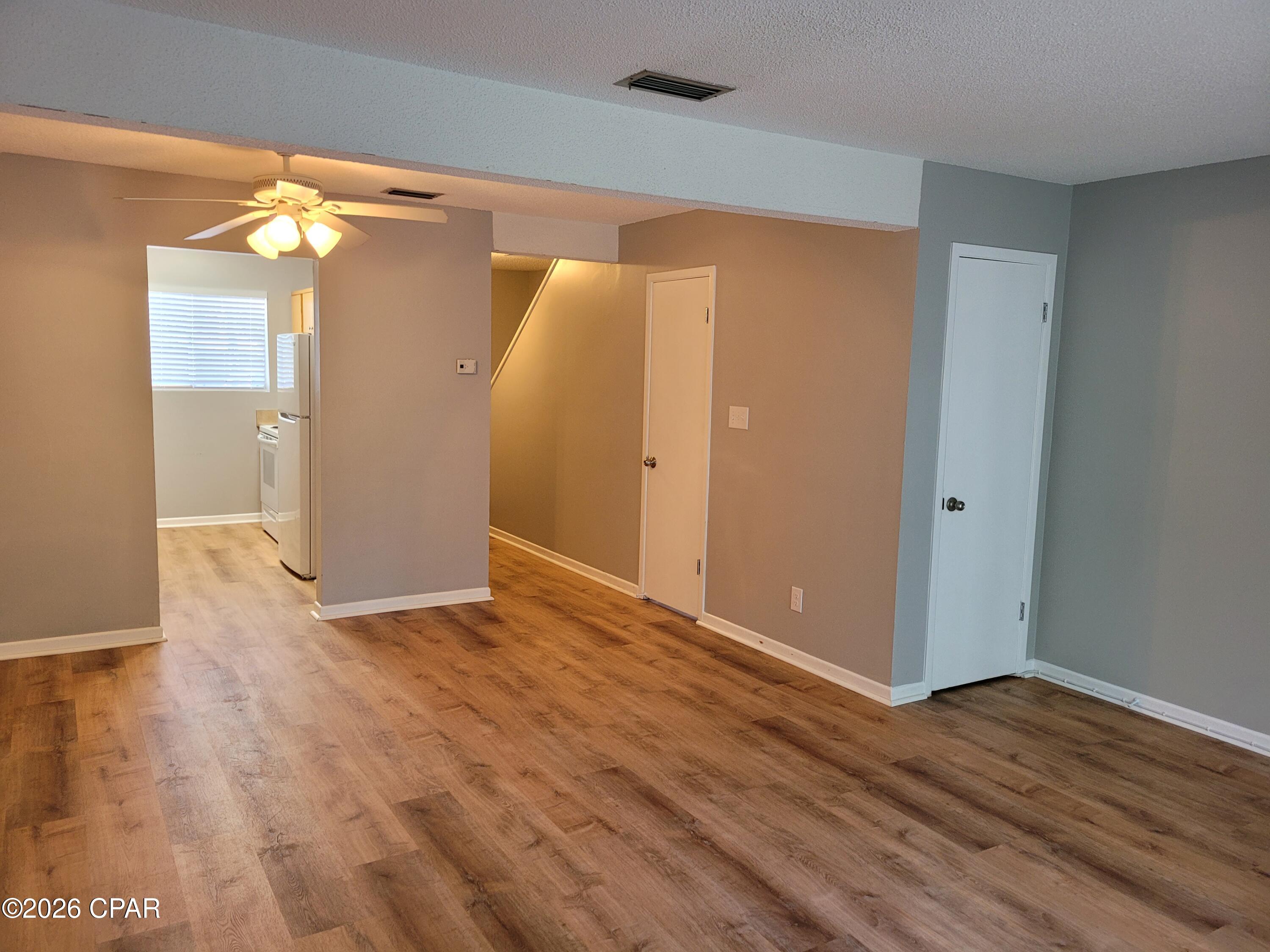 Image 5 For 1202 Drake Avenue B