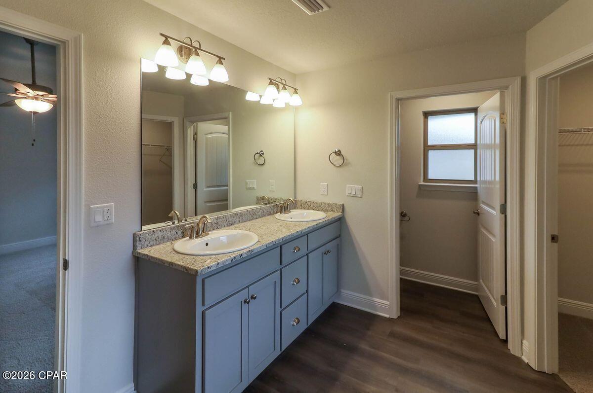 Image 11 For 9837 Summer Creek Drive