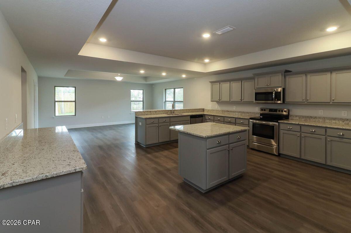 Image 7 For 9837 Summer Creek Drive