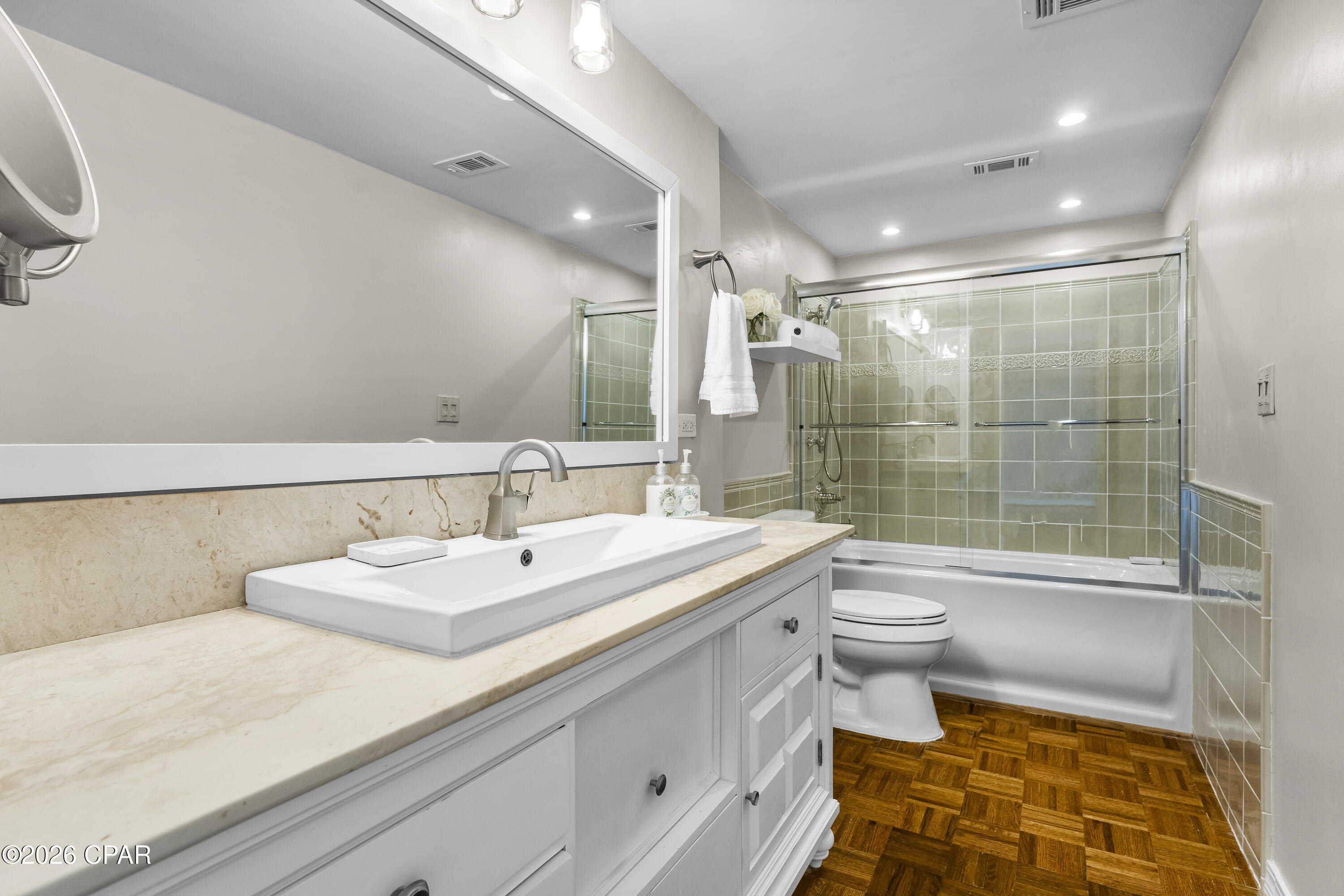 Image 13 For 100 Cherry Street 604