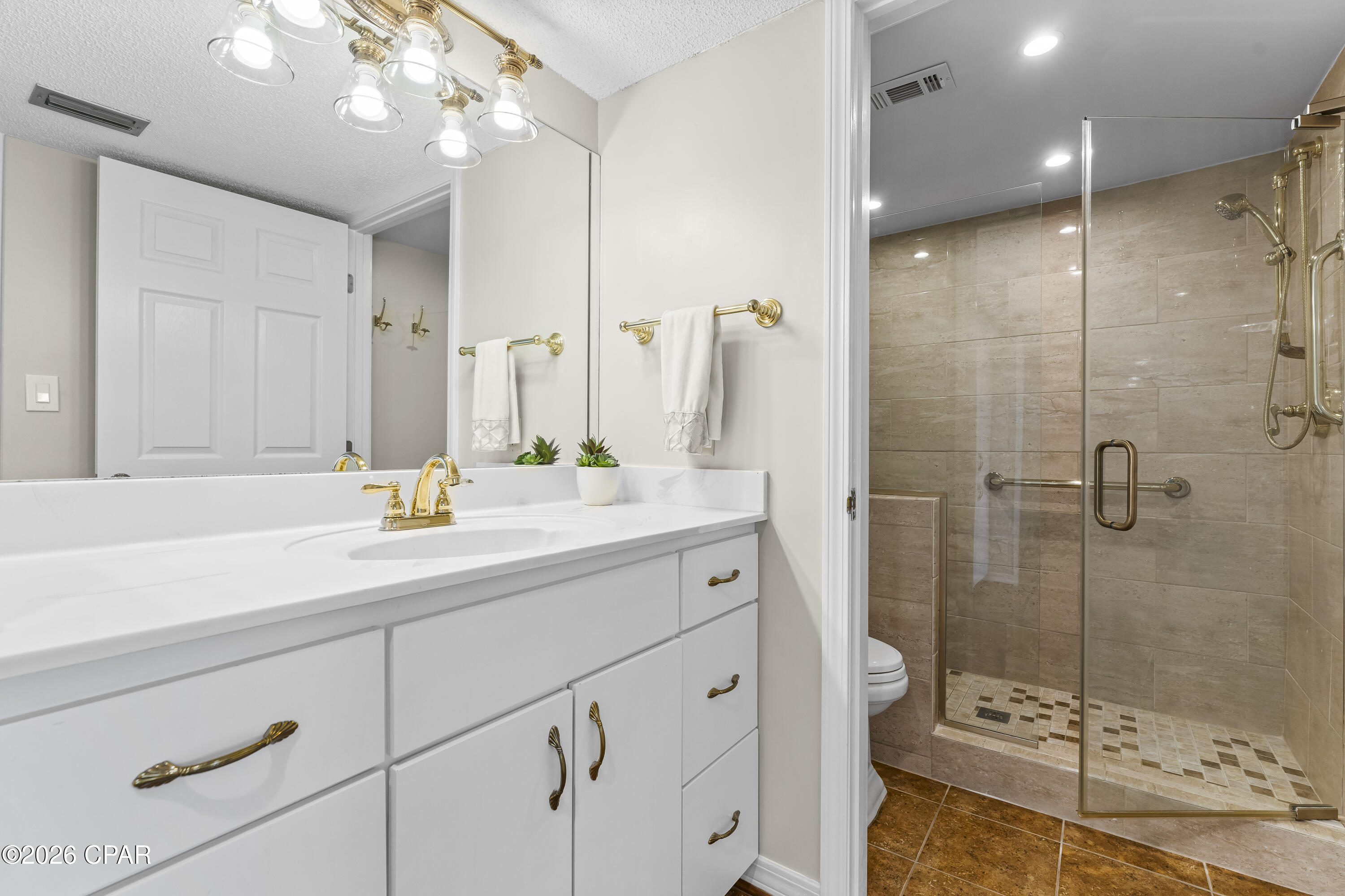 Image 27 For 100 Cherry Street 604