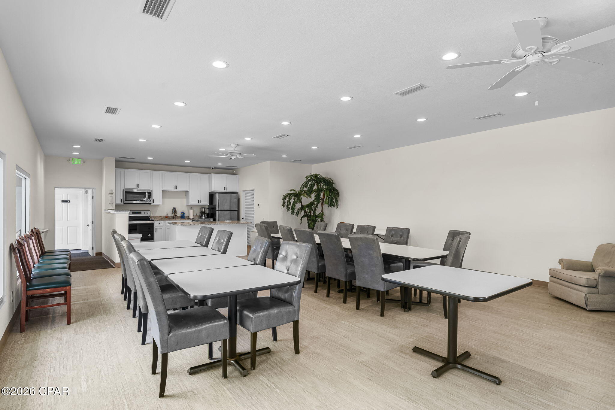 Image 34 For 100 Cherry Street 604