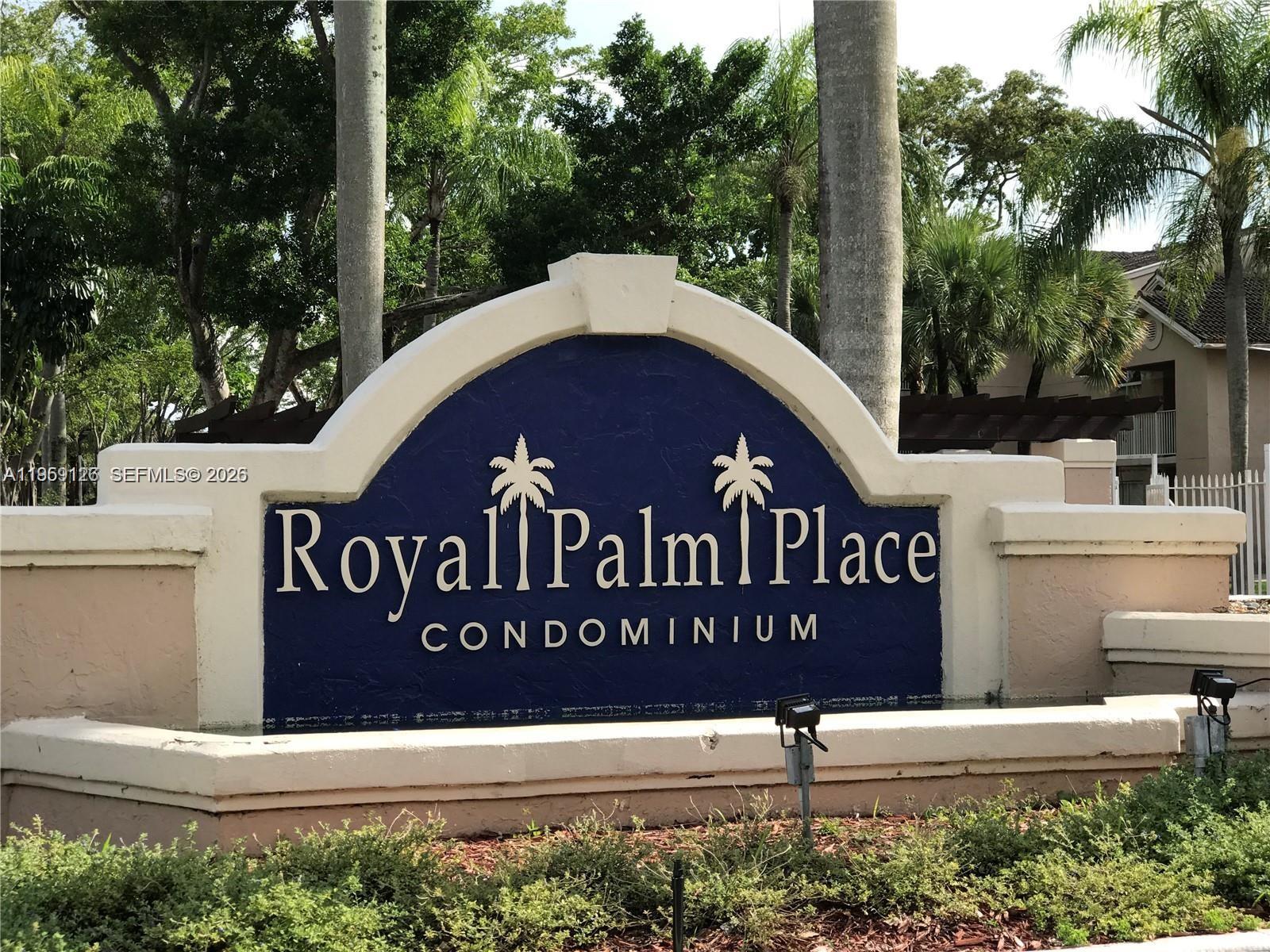 Royal Palm Place