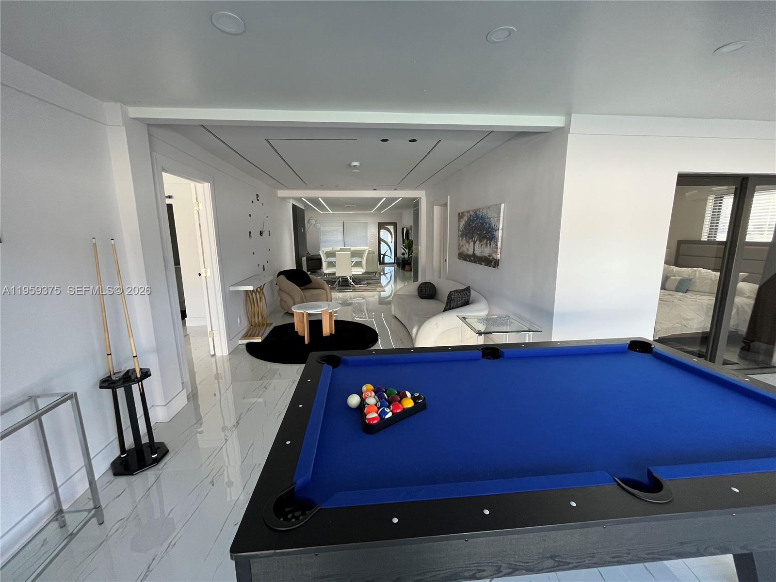 Elegant master bedroom retreat at 39 7th St - Home in Dania Beach