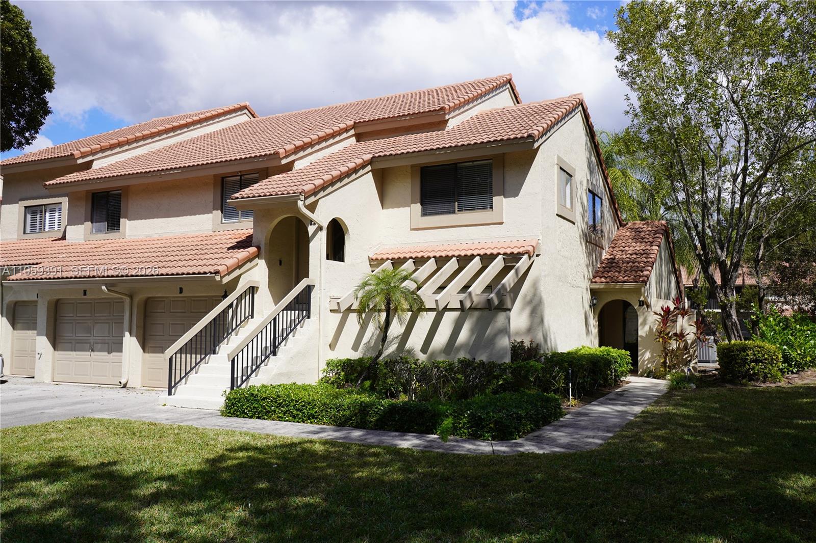 Coach Houses Of Town Plac
