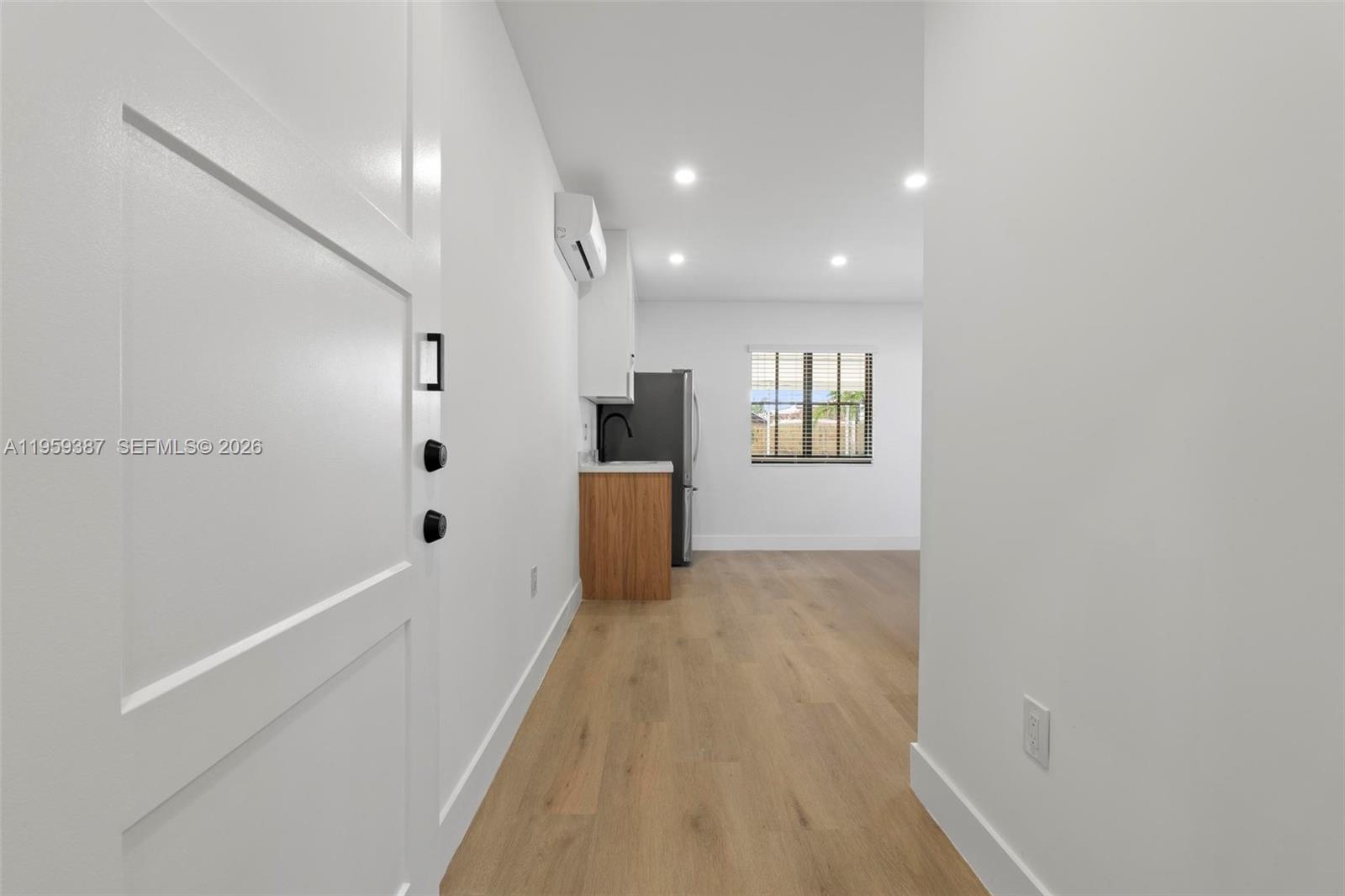 Douglas 7Th Comml Center