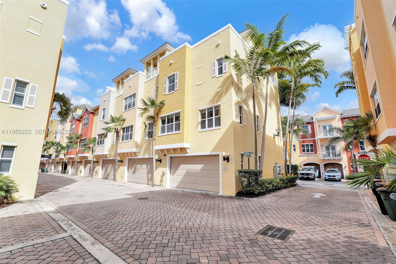 Homes for sale in Lighthouse Point, FL | 2318 Vintage Dr #2318, Lighthouse Point, FL 33064 | MLS# A11959222