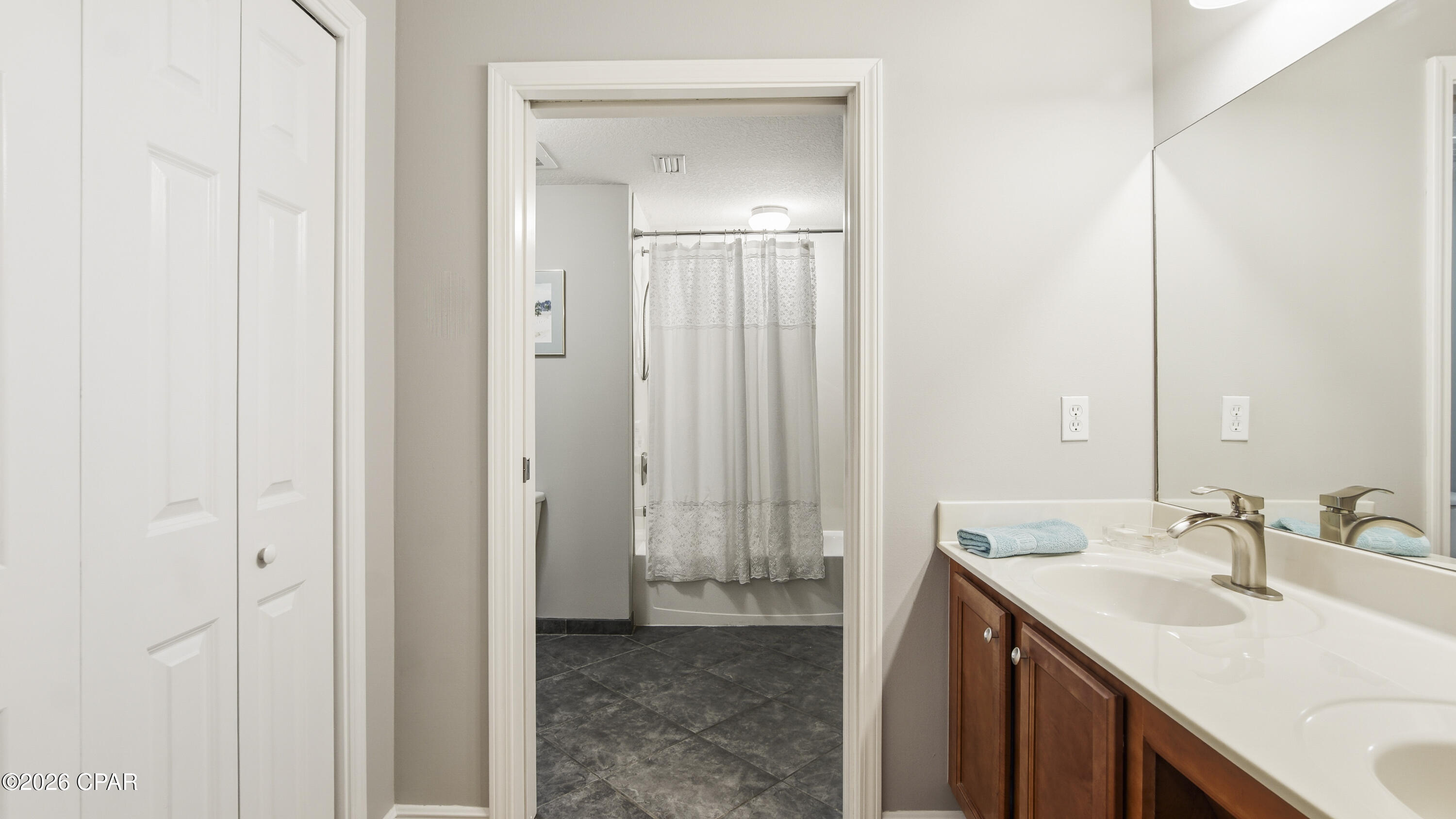 Image 25 For 2400 Grandiflora Boulevard 401