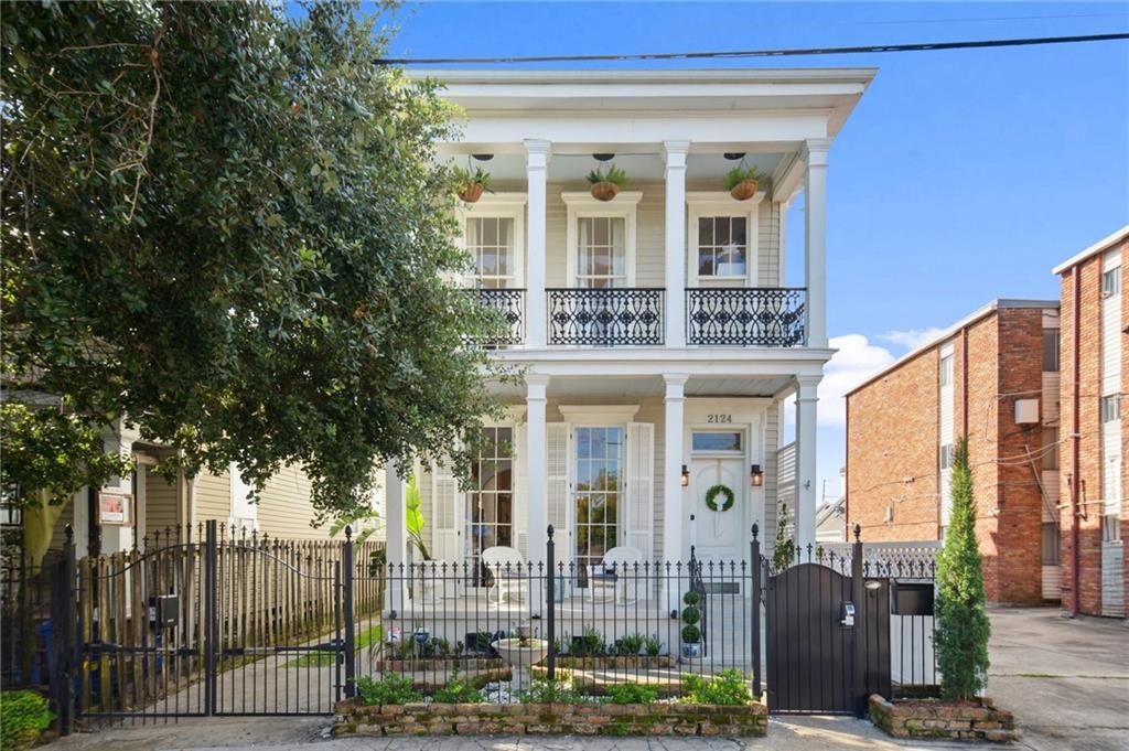 Photo of 2124 CAMP Street, New Orleans, LA 70130