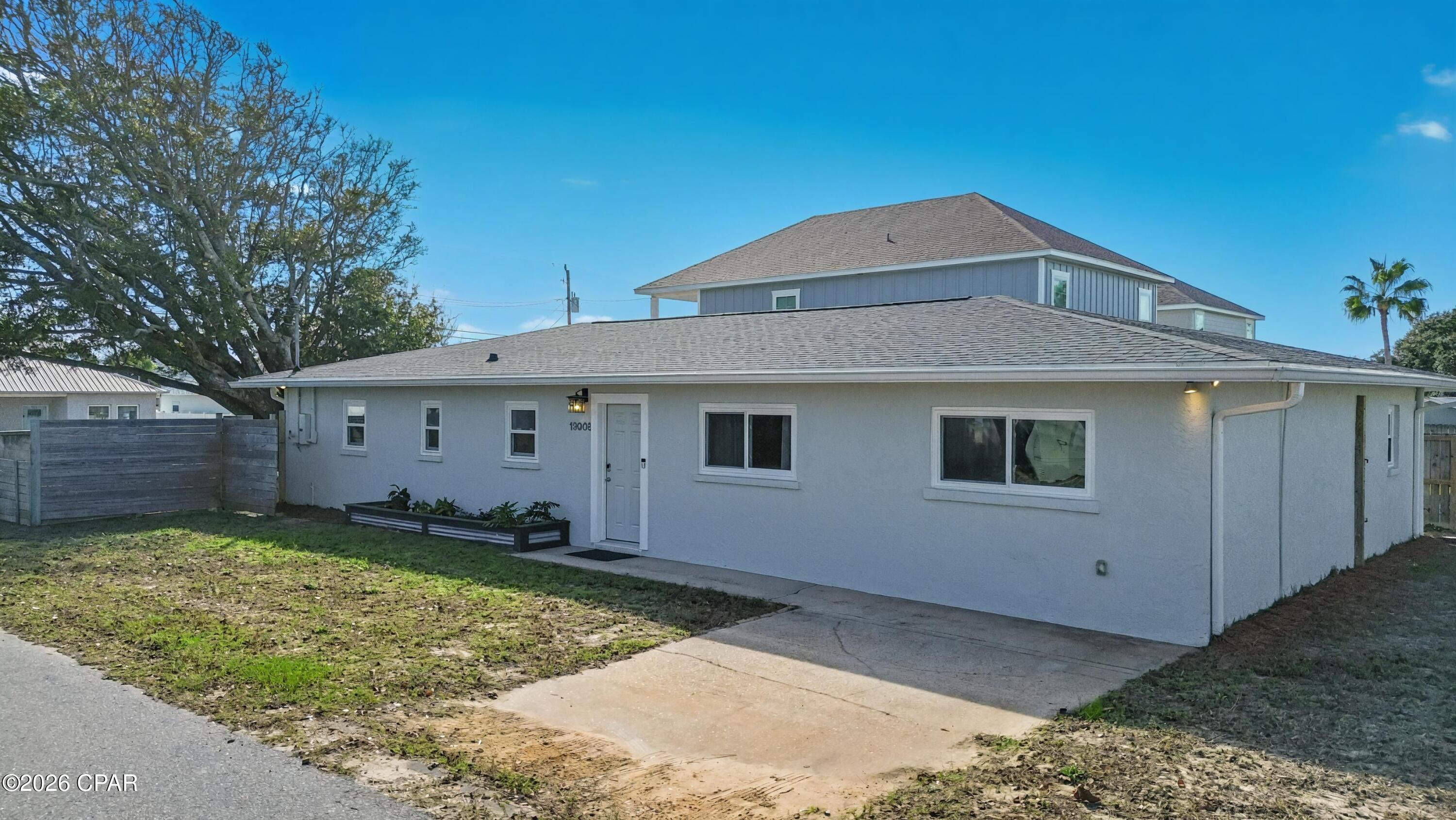 Image 1 For 19909 Alta Vista Drive