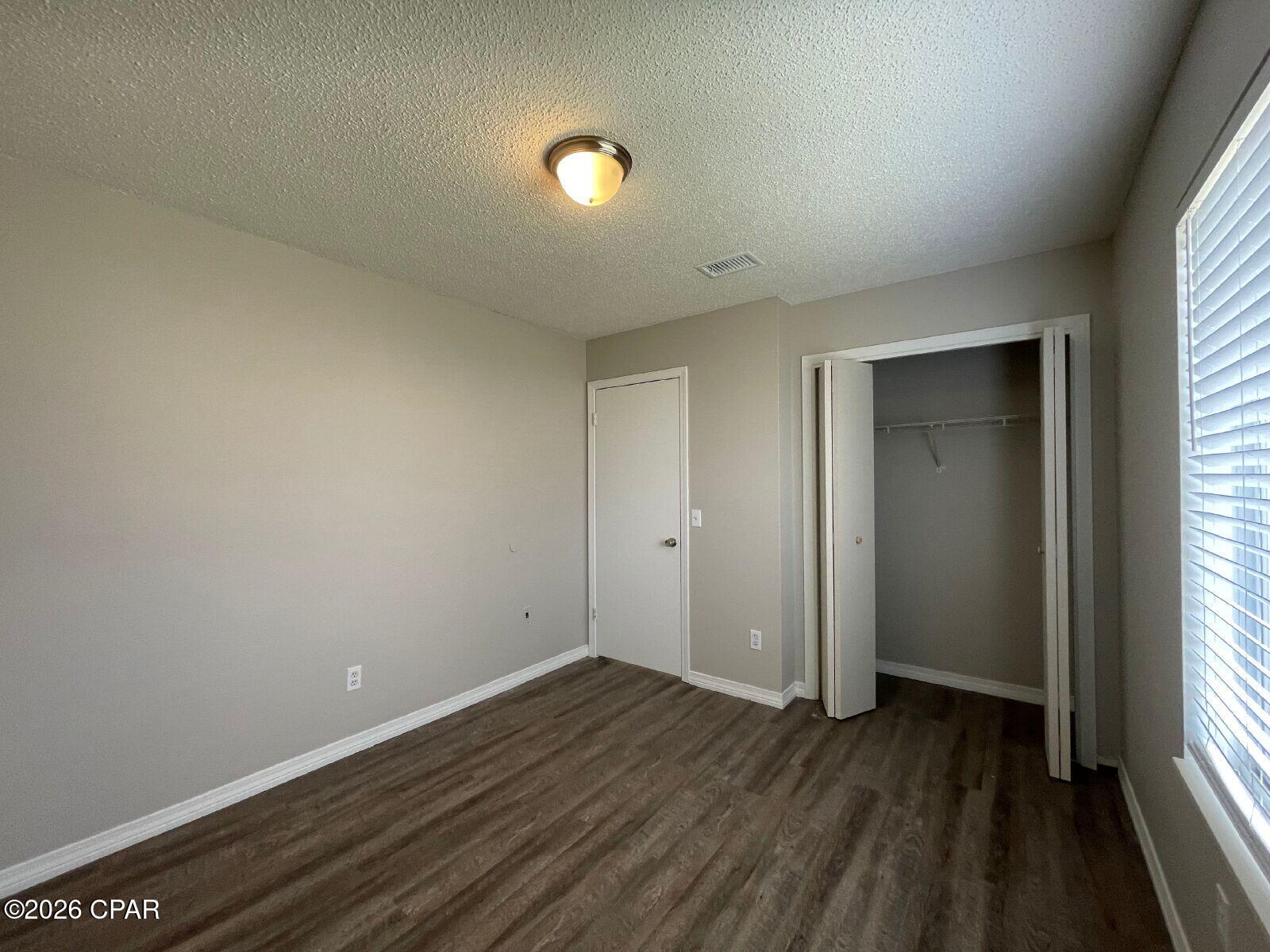 Image 8 For 122 Treasure Palm Drive